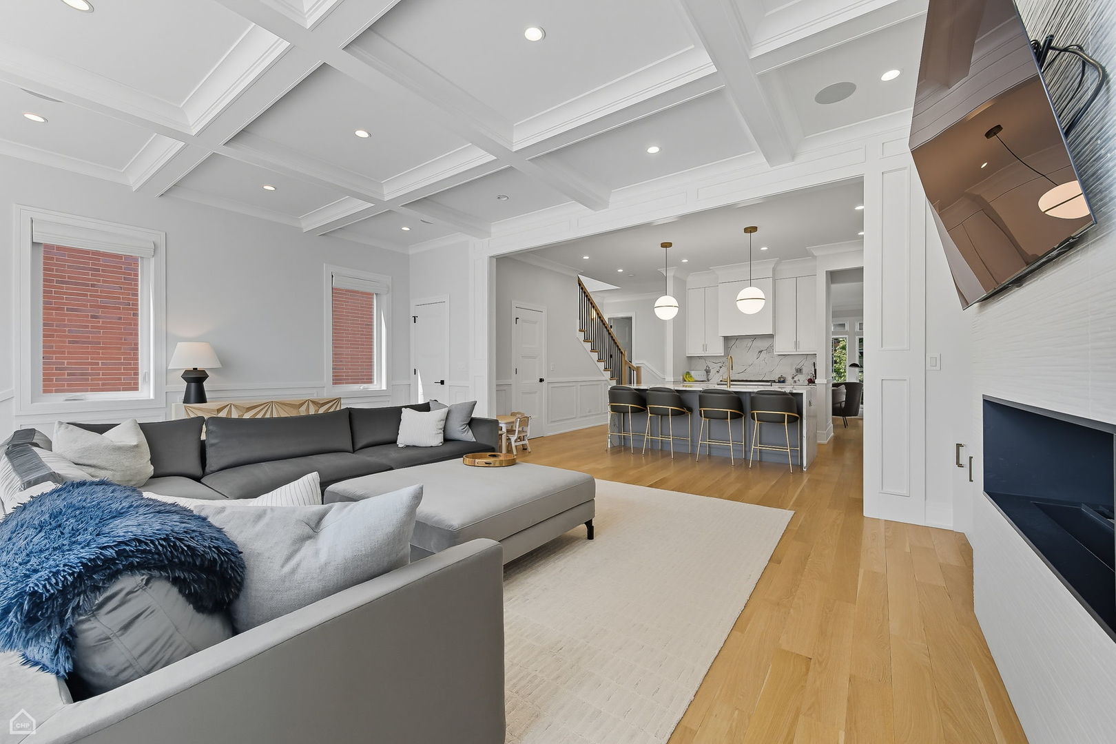 2421 W Belden Avenue