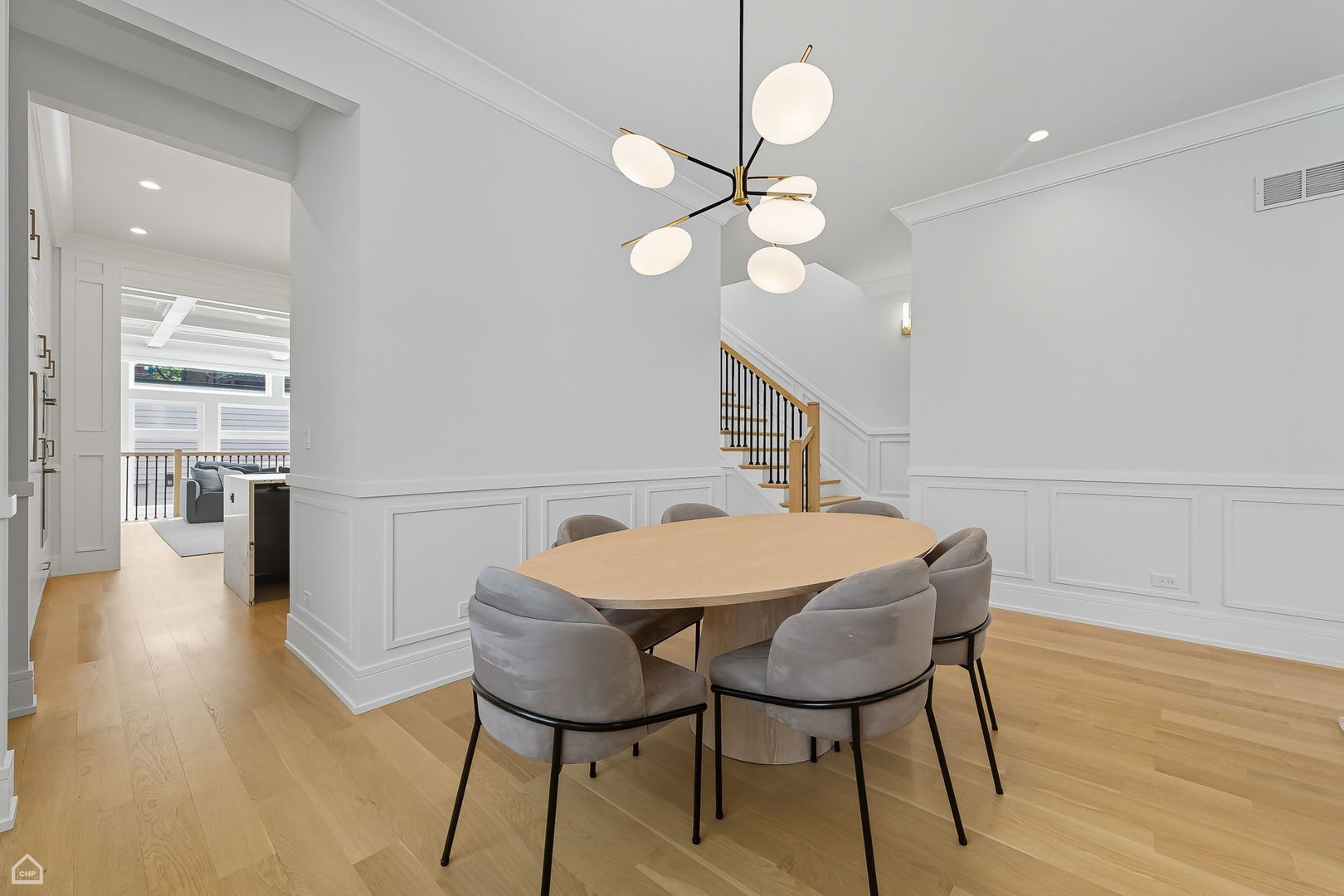 2421 W Belden Avenue