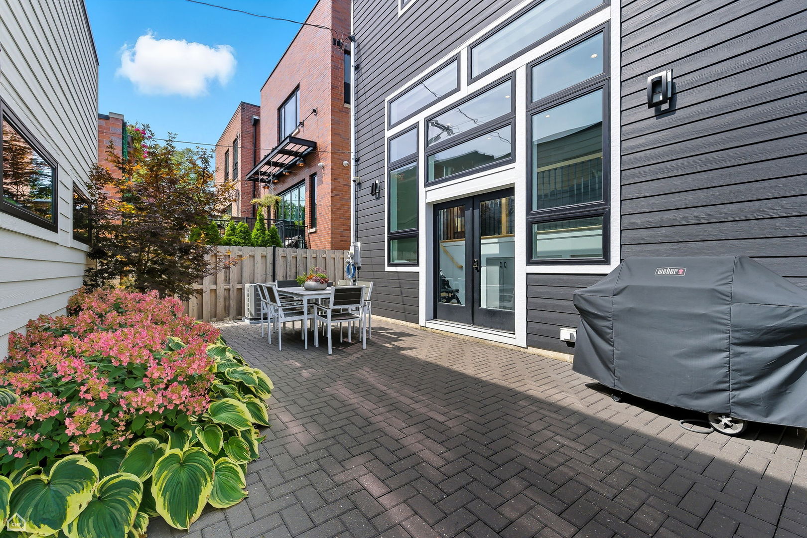 2421 W Belden Avenue