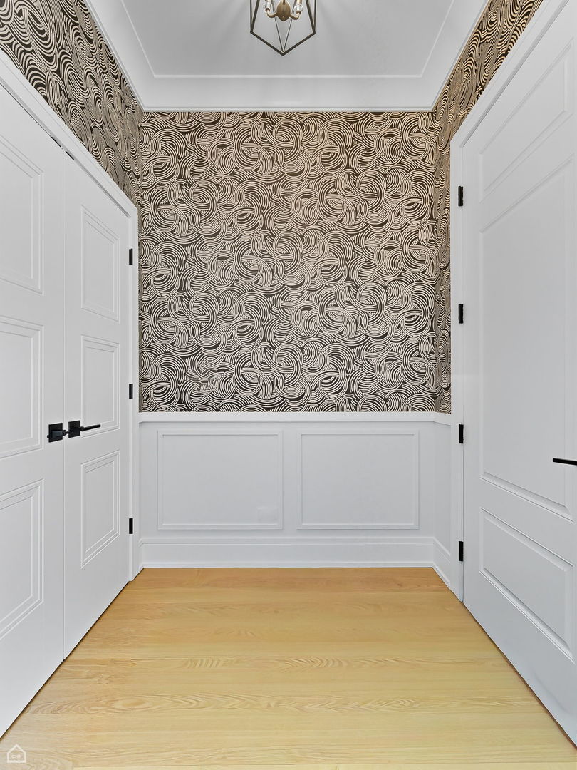 2421 W Belden Avenue