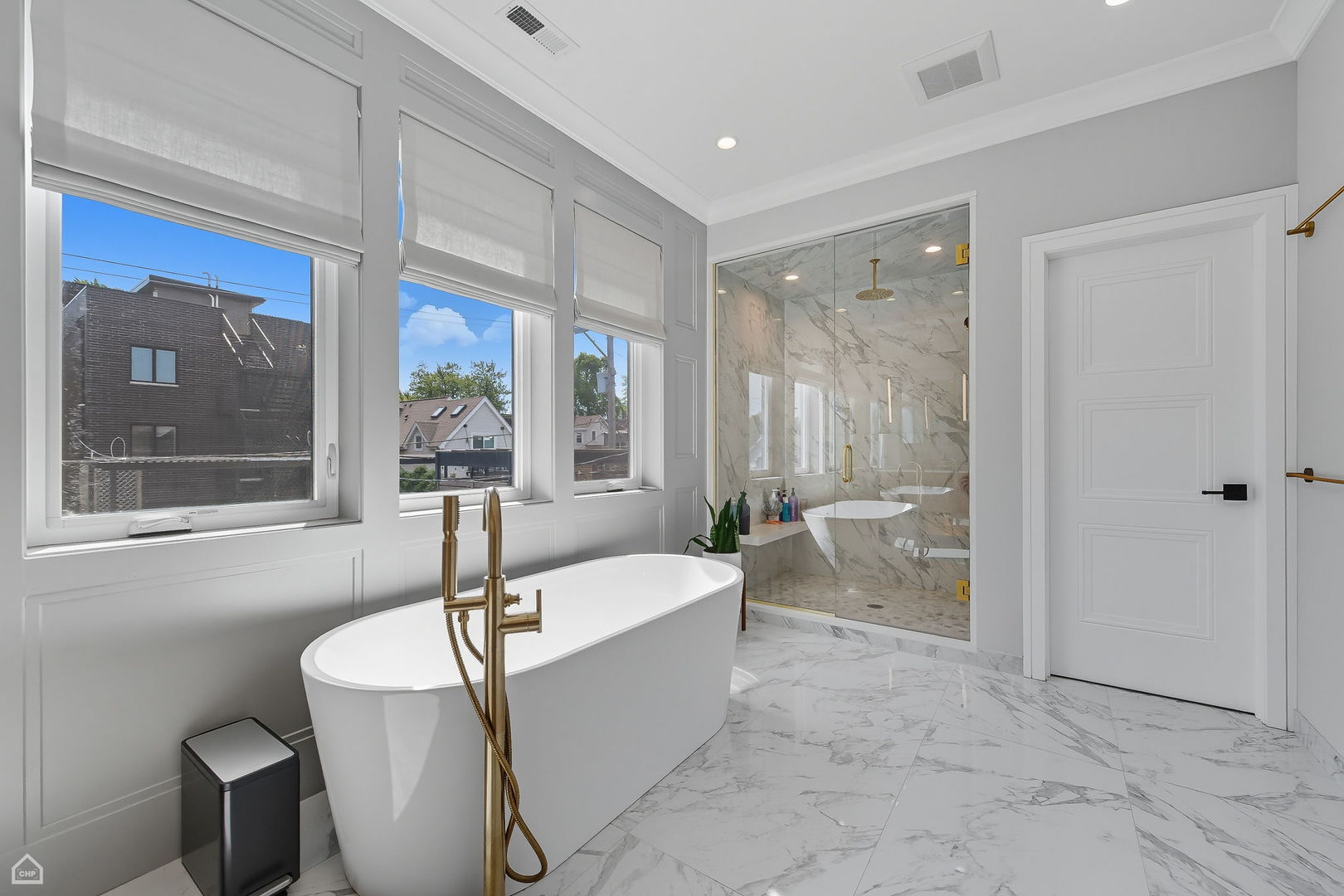 2421 W Belden Avenue