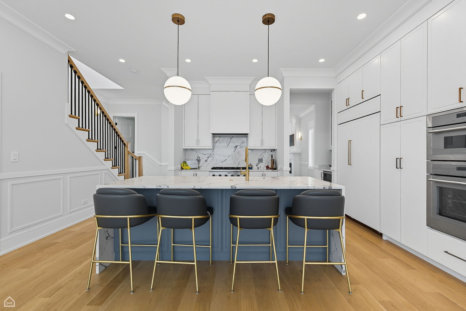 2421 W Belden Avenue