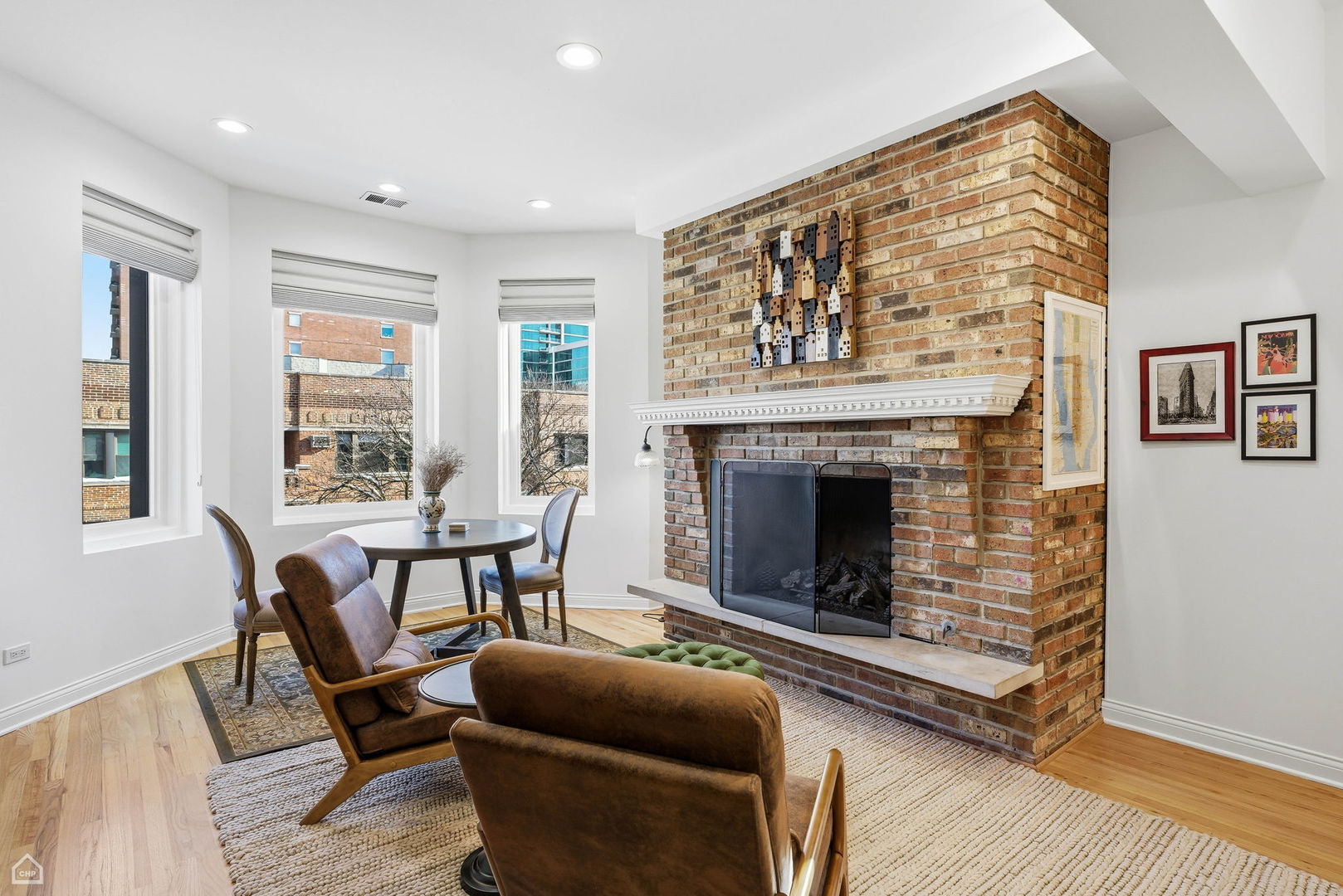 3810 N FREMONT Street Unit: 3