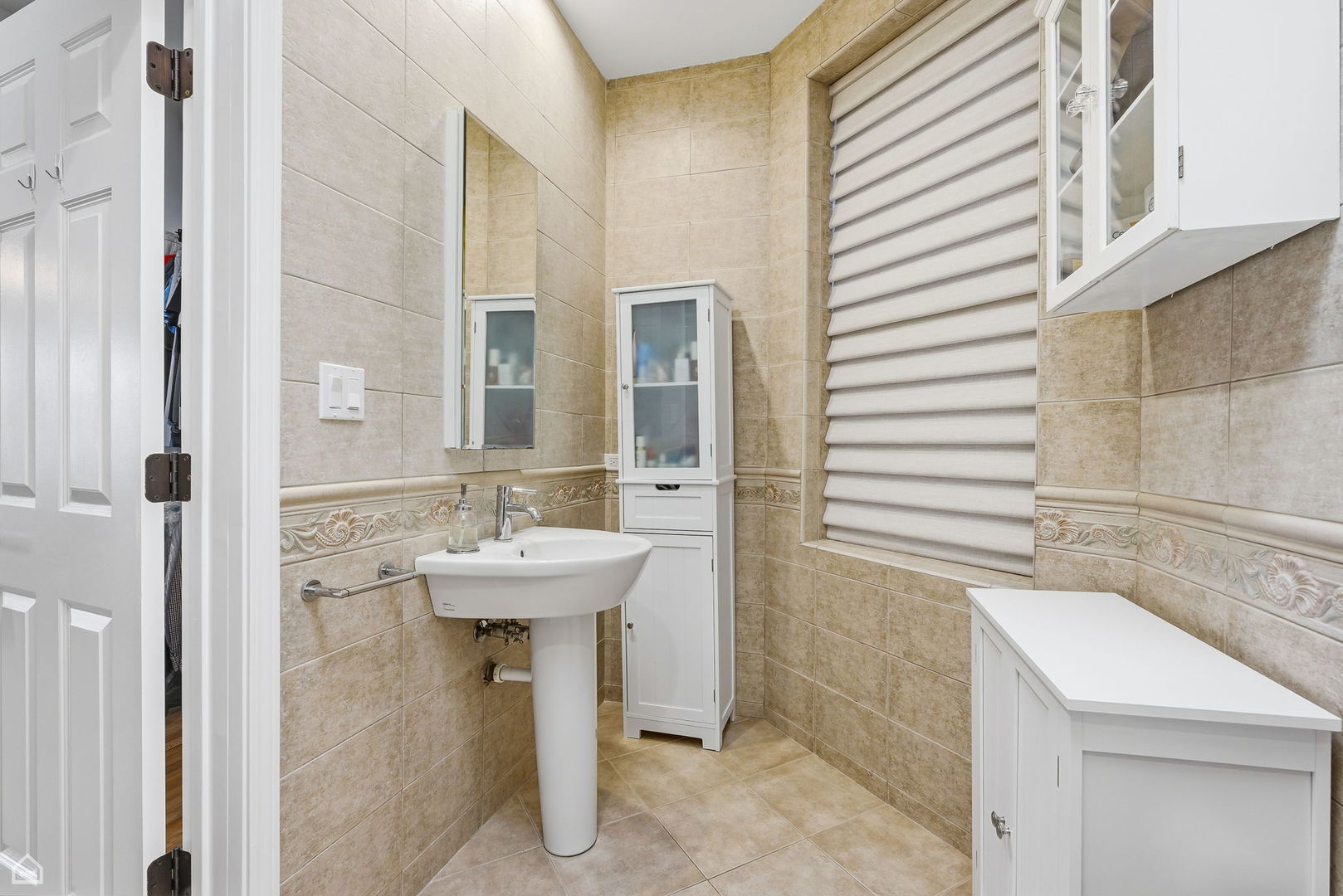 3810 N FREMONT Street Unit: 3