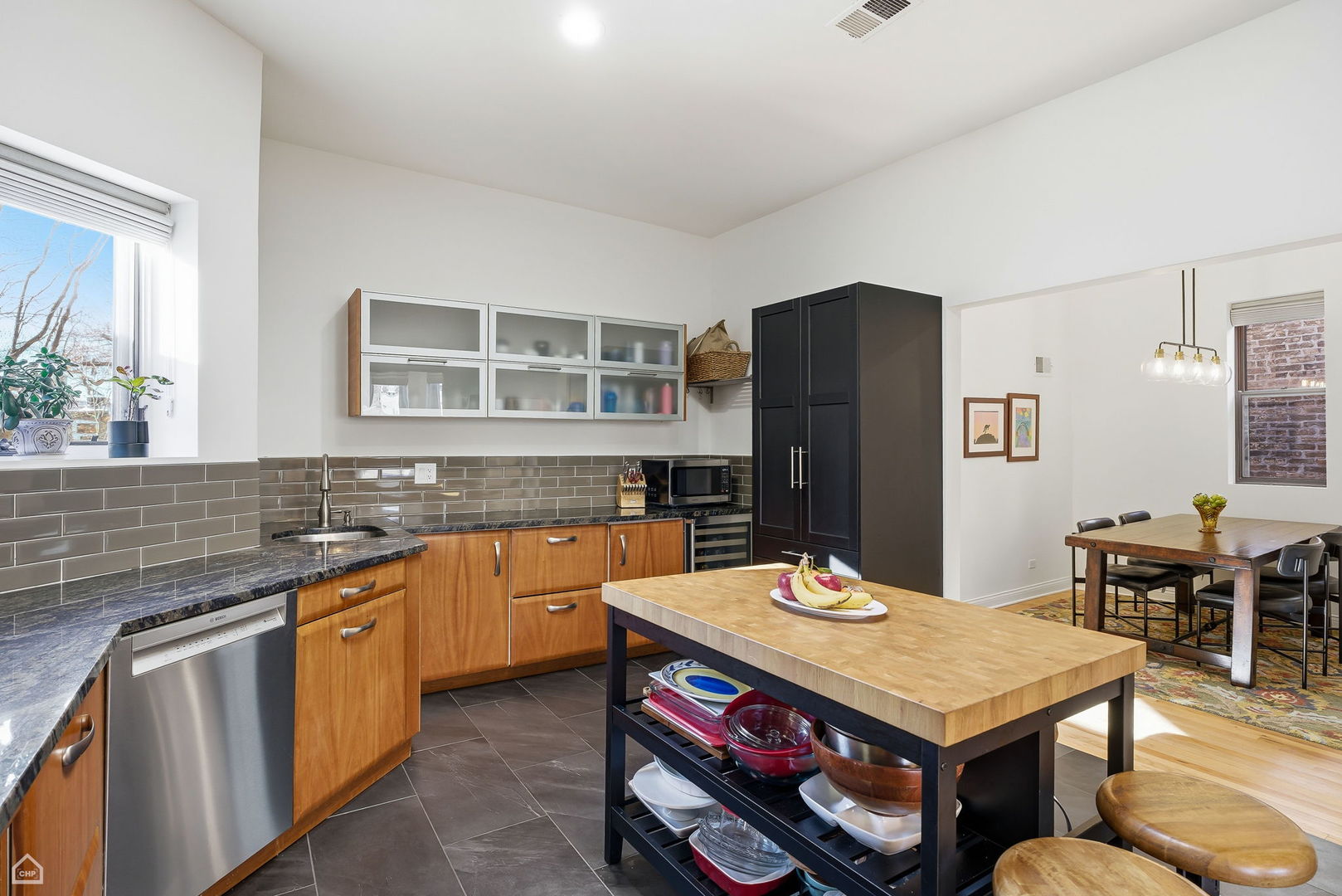 3810 N FREMONT Street Unit: 3