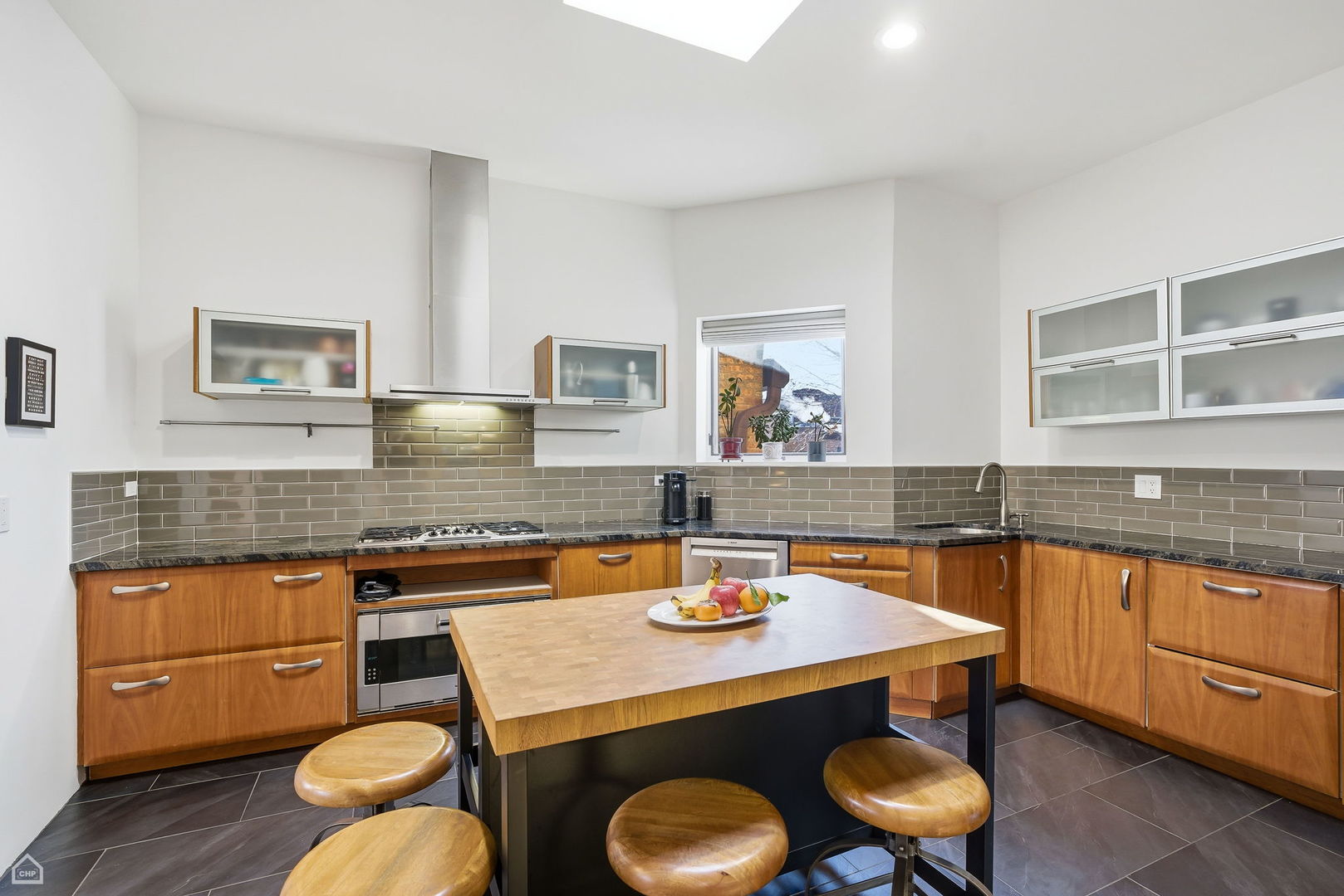 3810 N FREMONT Street Unit: 3