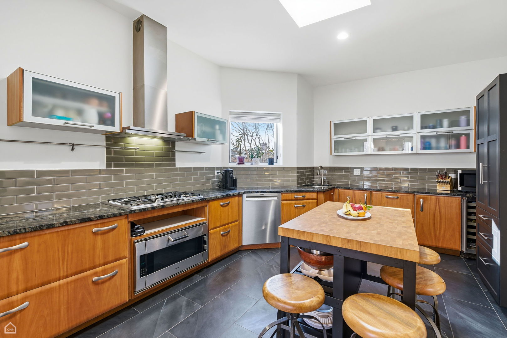 3810 N FREMONT Street Unit: 3