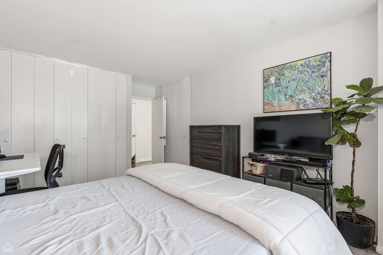 1555 N Sandburg Terrace Unit: 217K