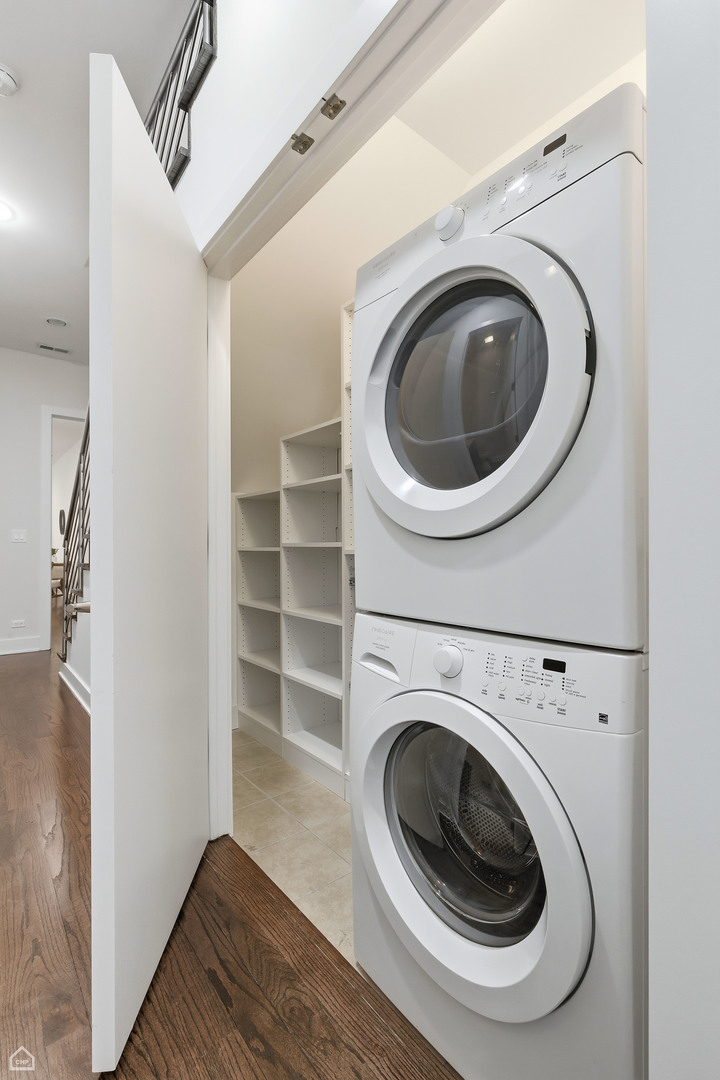 925 N Hermitage Avenue Unit: 1