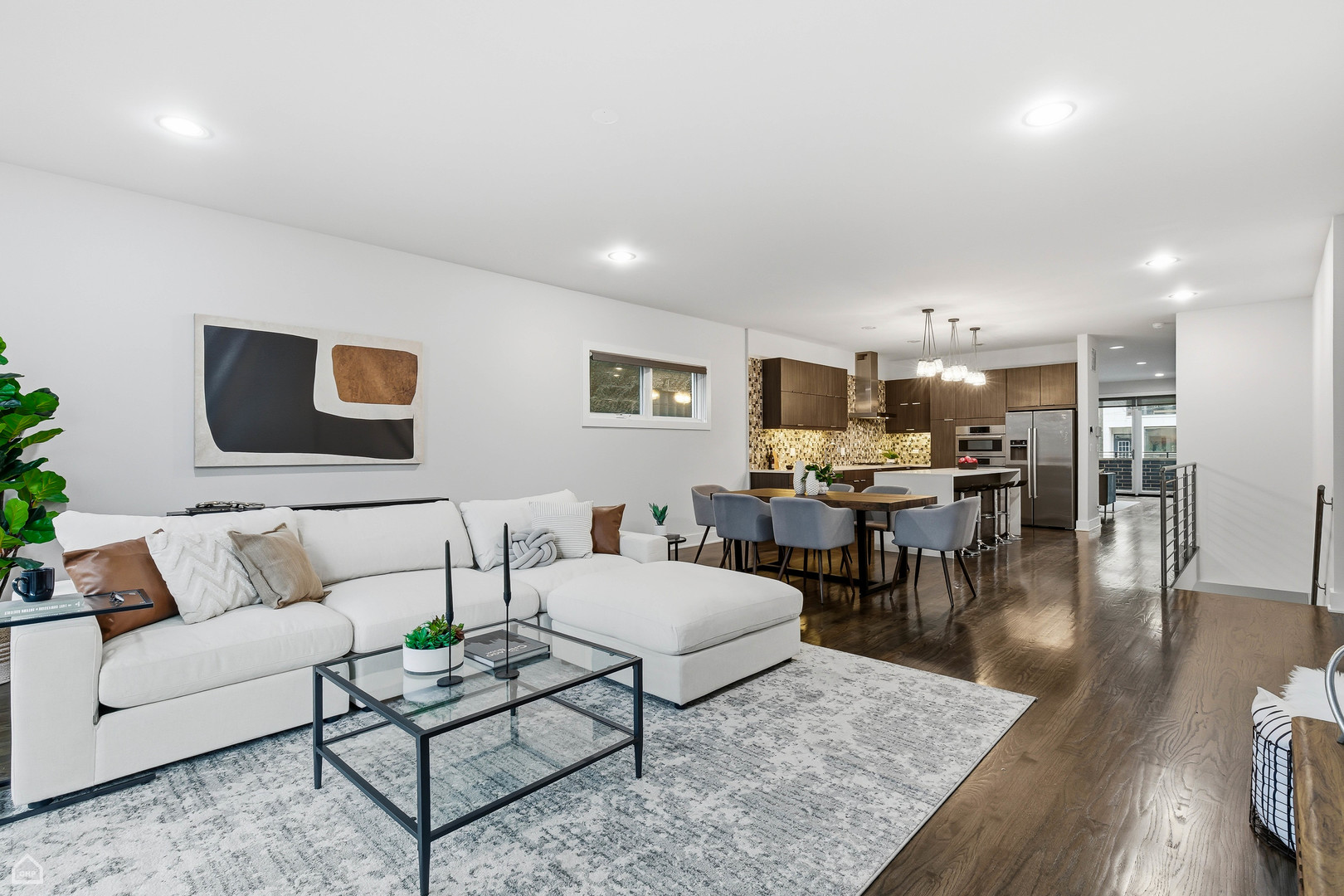925 N Hermitage Avenue Unit: 1