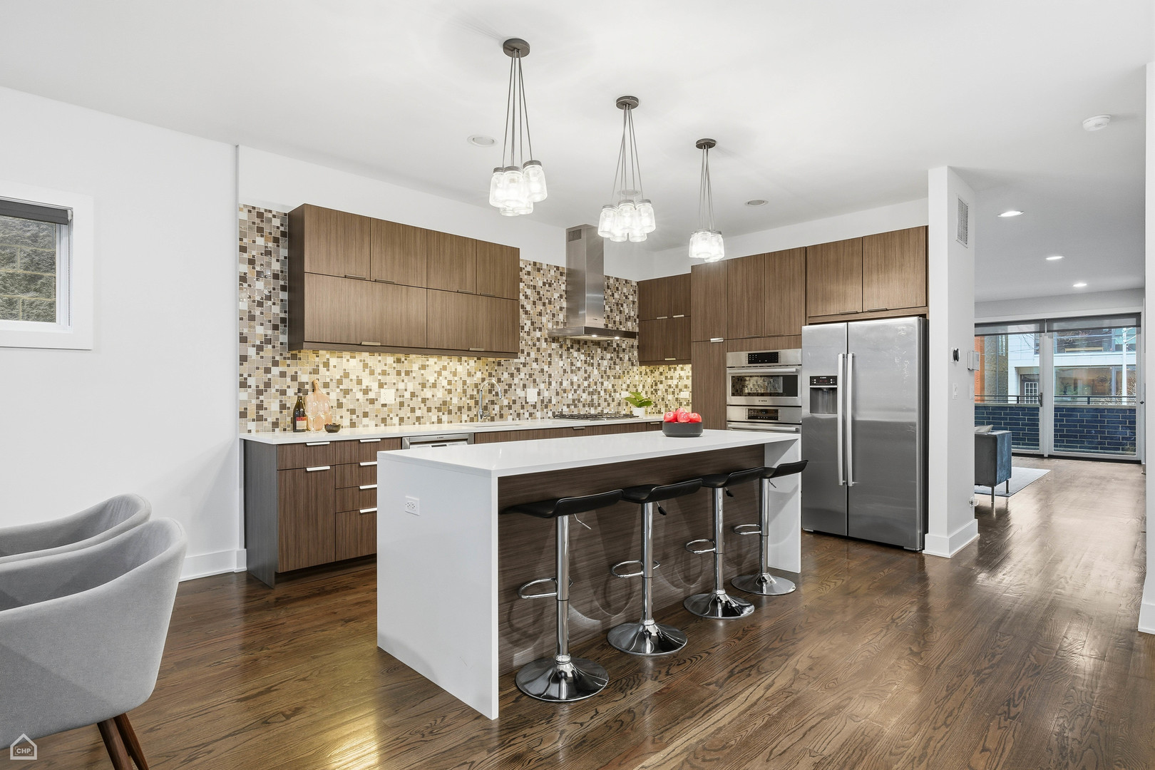 925 N Hermitage Avenue Unit: 1