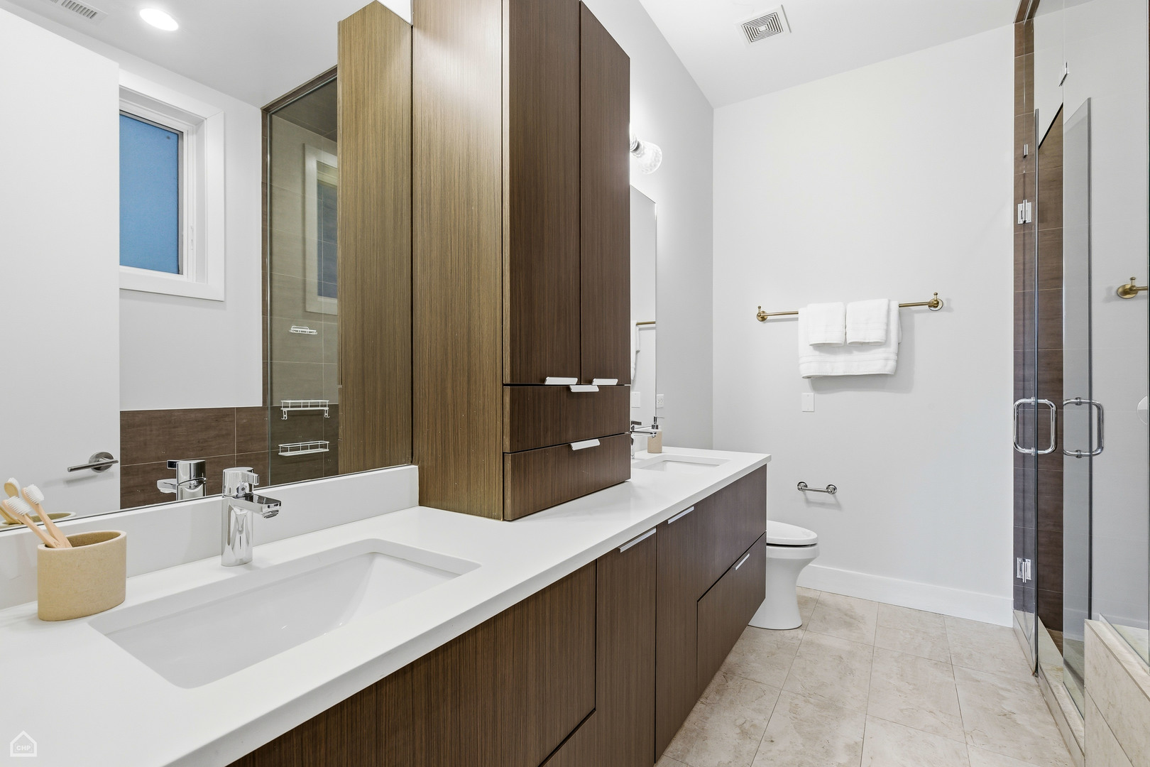 925 N Hermitage Avenue Unit: 1