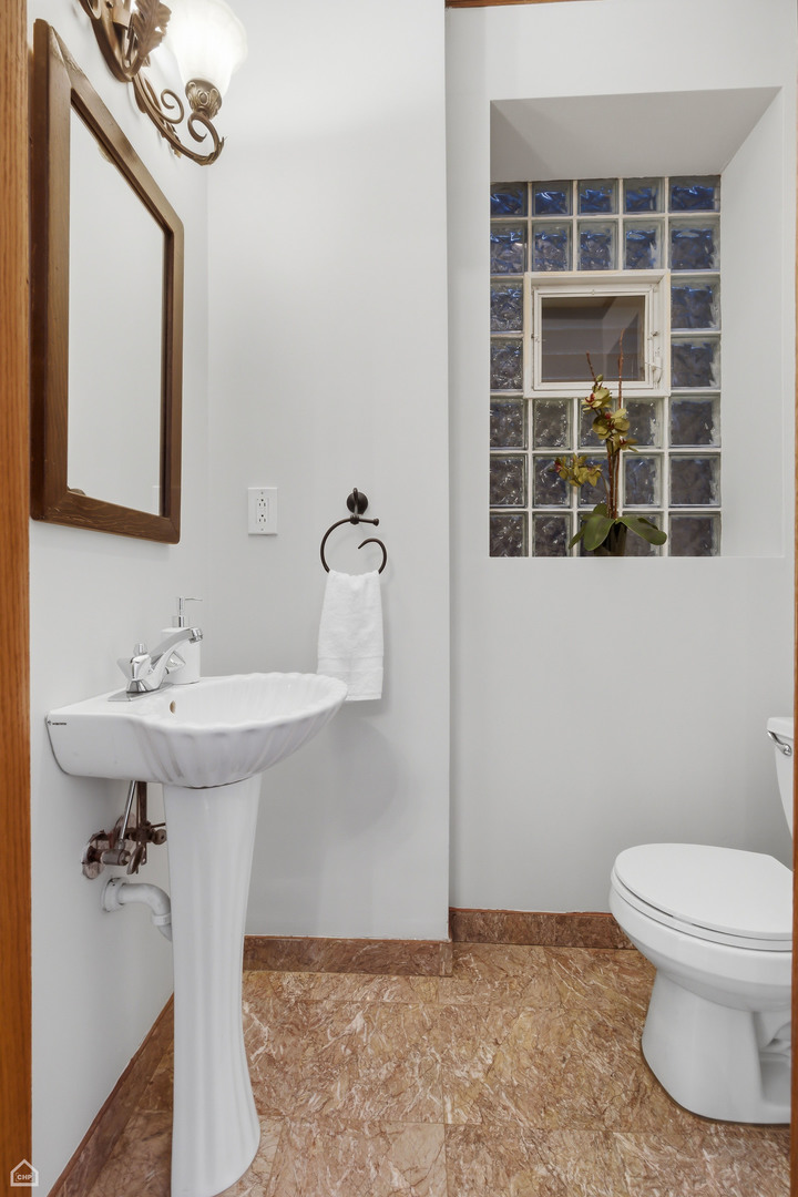 724 W Grace Street Unit: 1