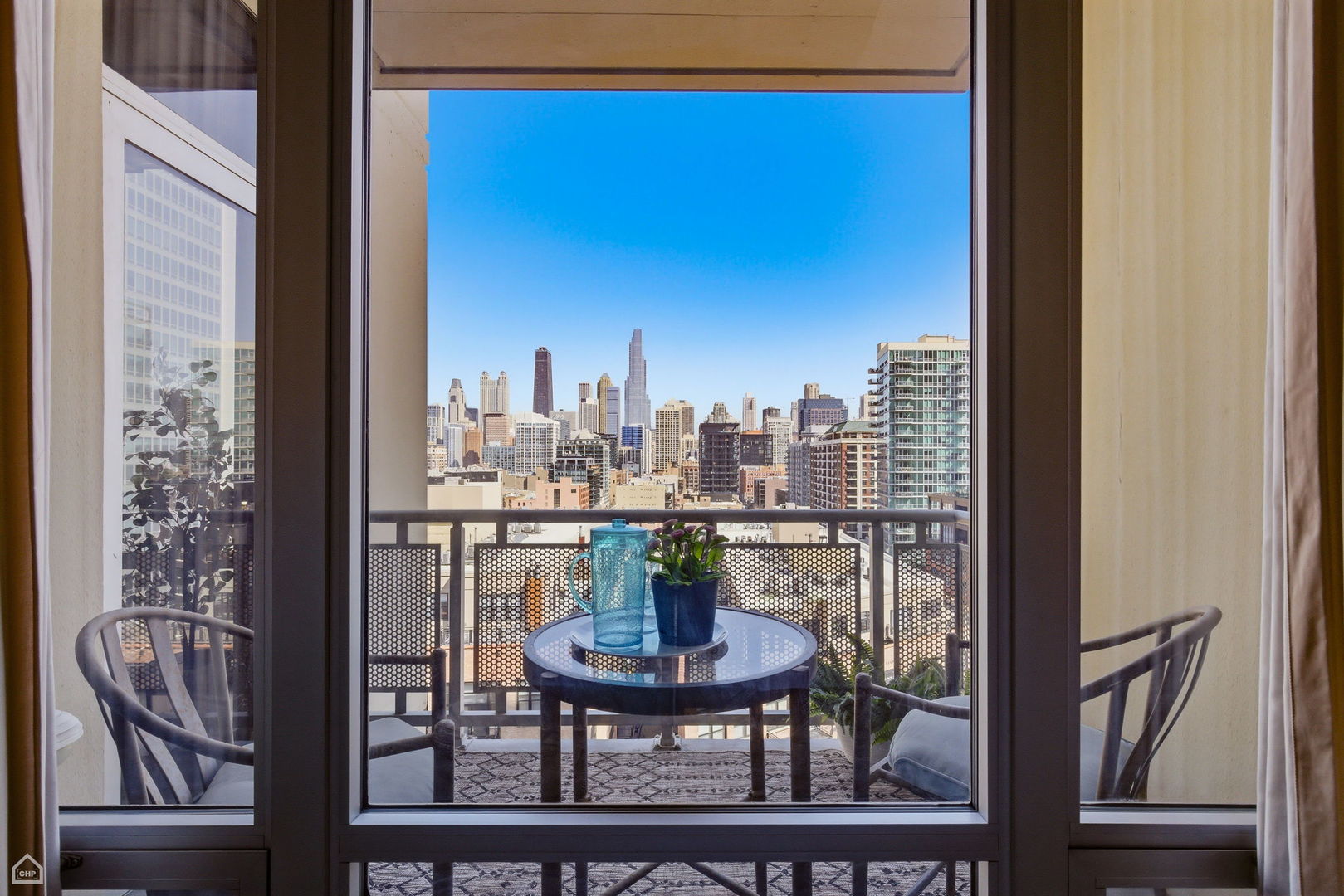 720 N Larrabee Street Unit: 1206