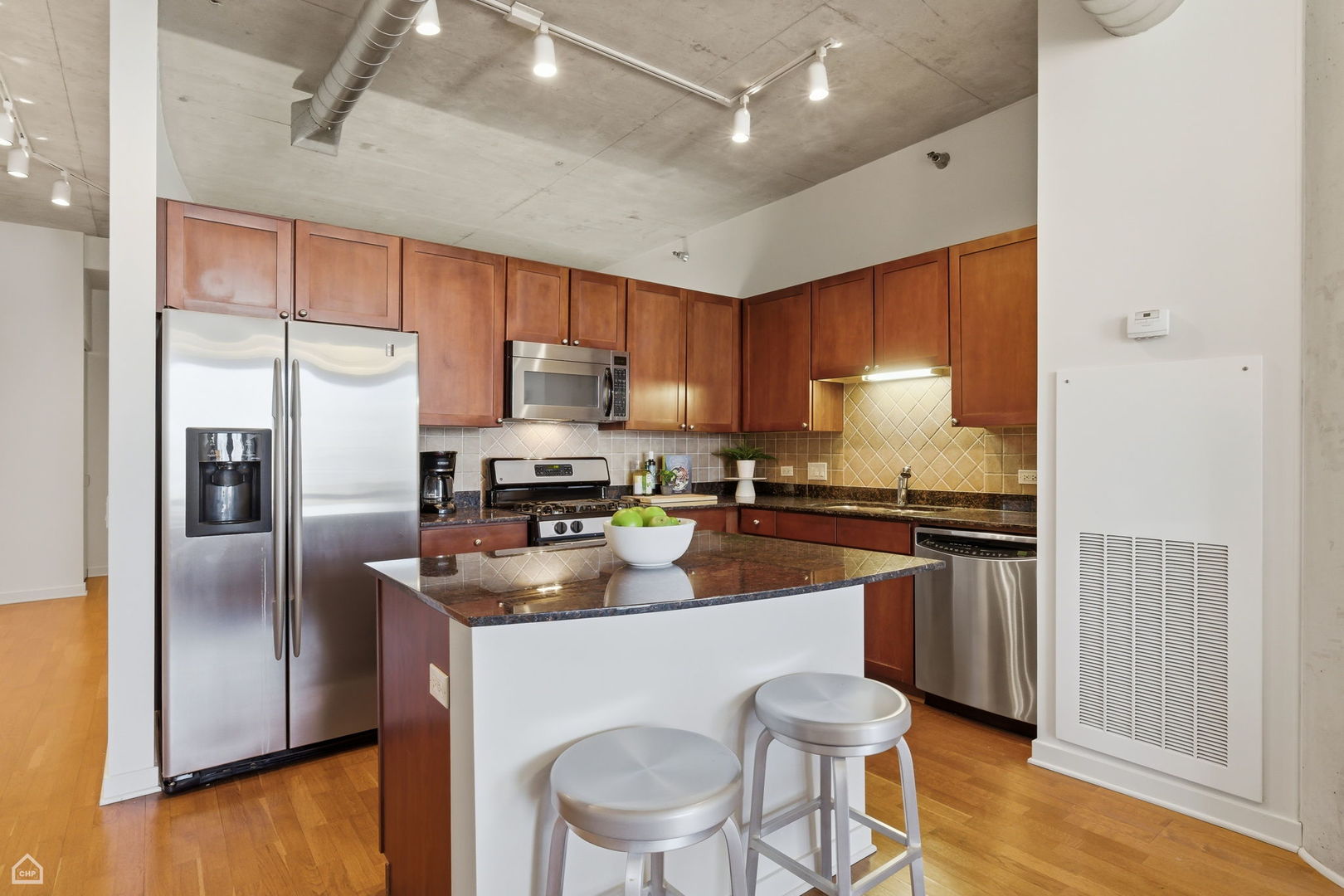 720 N Larrabee Street Unit: 1206