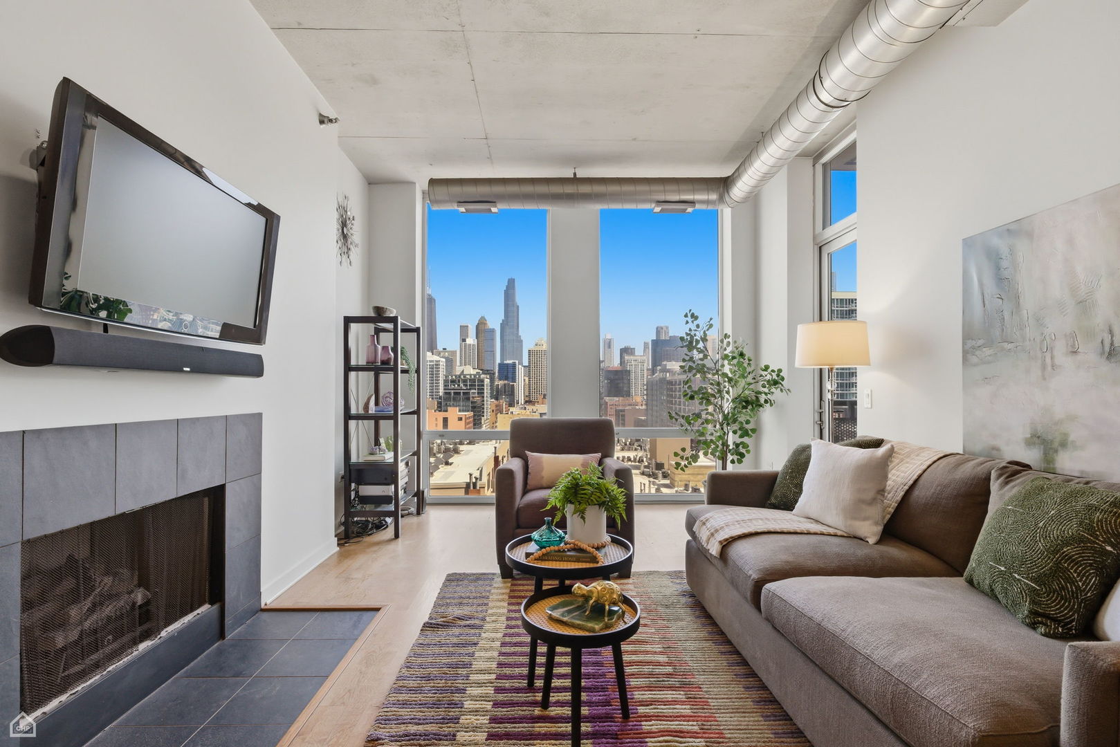 720 N Larrabee Street Unit: 1206