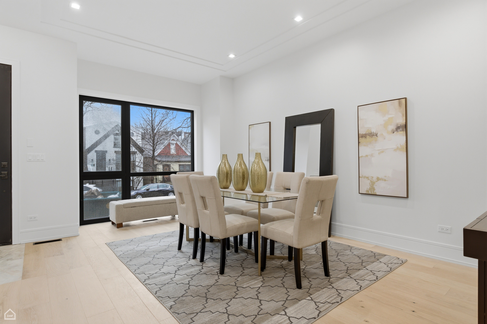 2156 N CLAREMONT Street