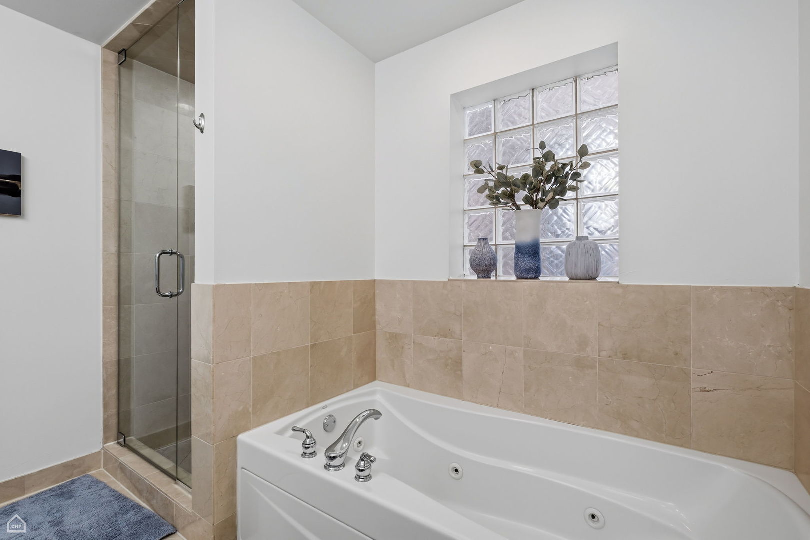 3537 N Reta Avenue Unit: 2