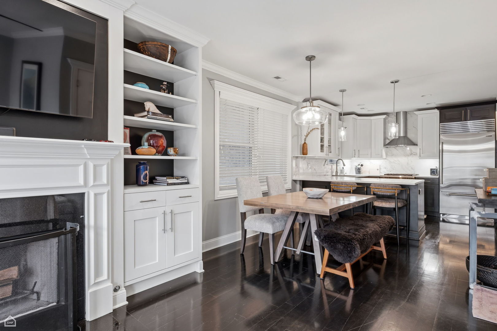 3537 N Reta Avenue Unit: 2