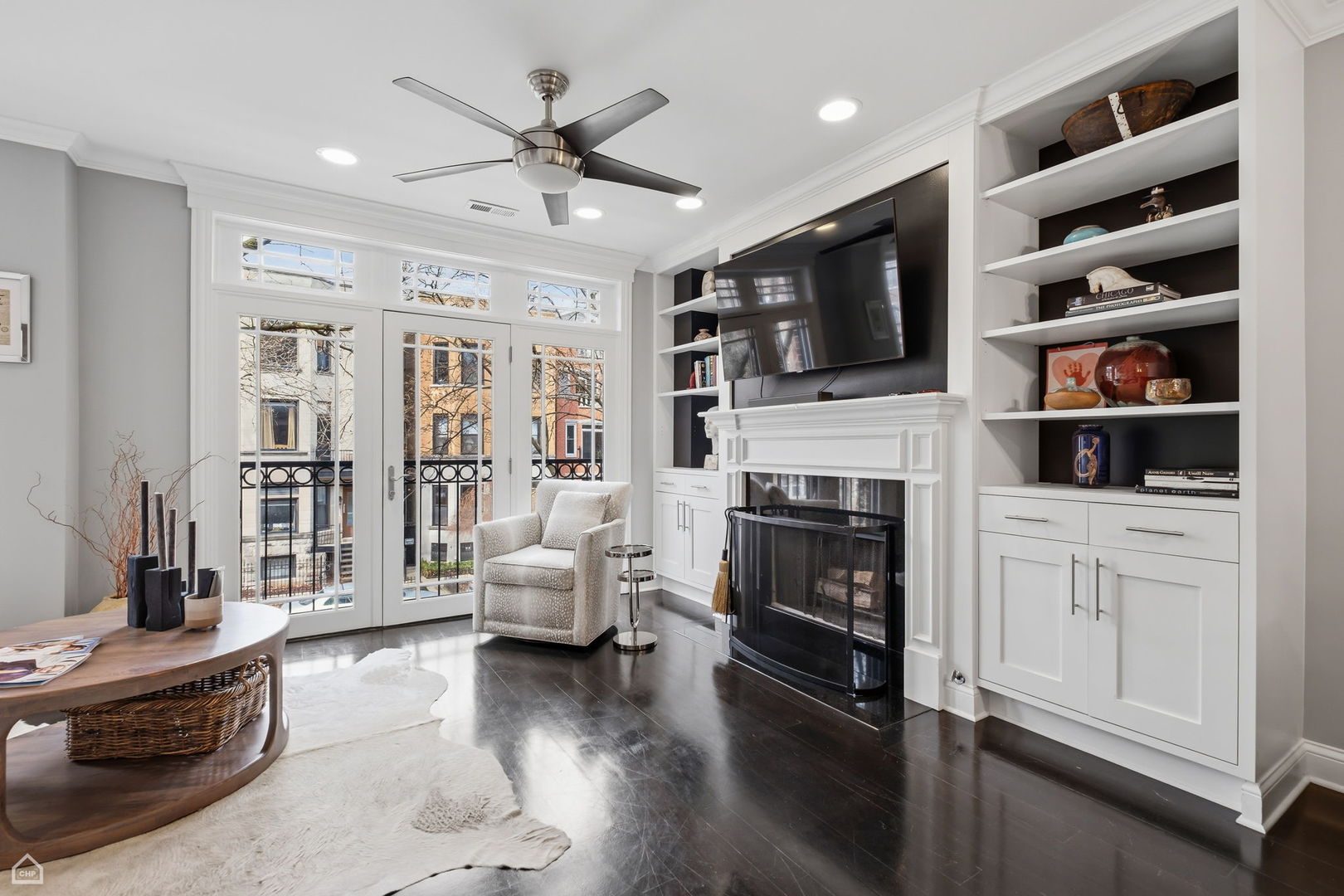 3537 N Reta Avenue Unit: 2