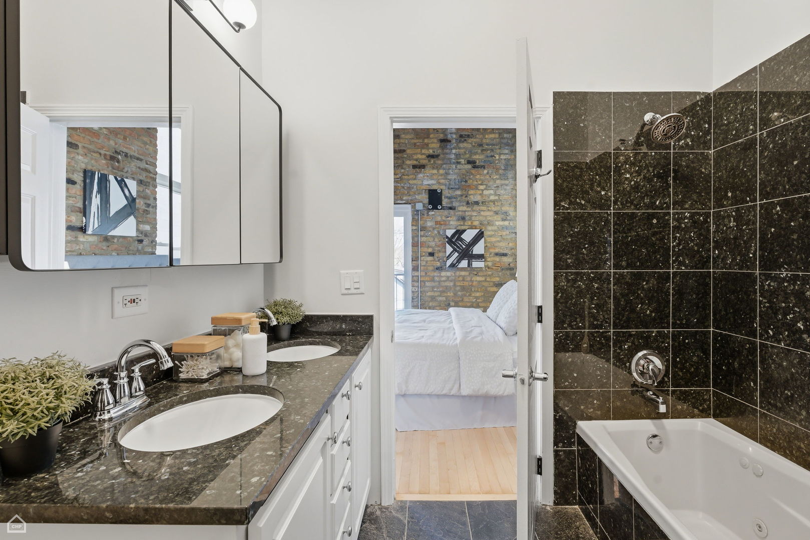 1012 W Diversey Parkway Unit: 3