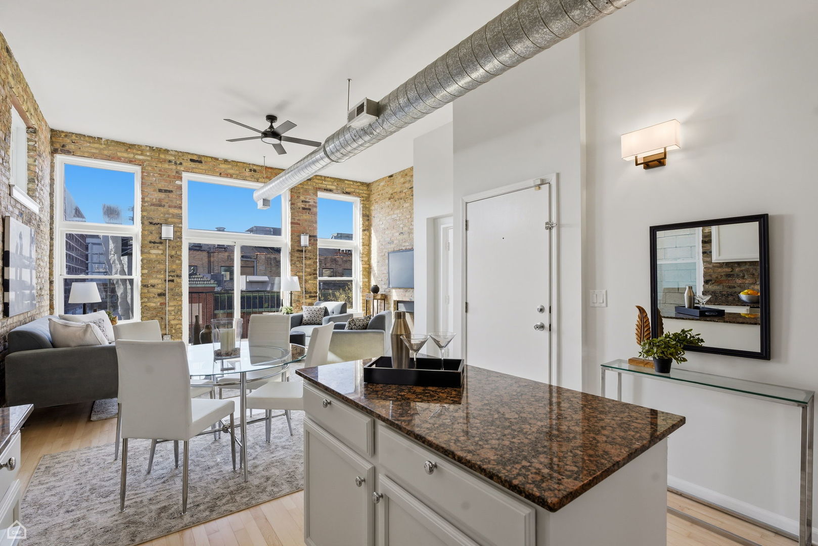 1012 W Diversey Parkway Unit: 3