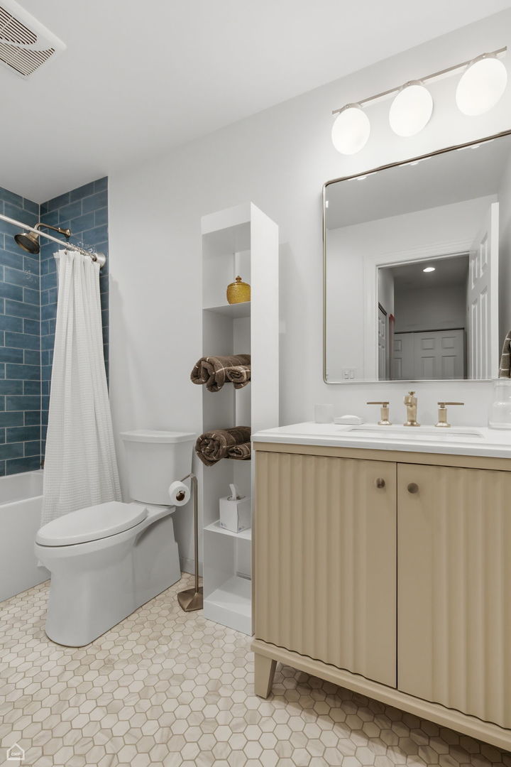 361 W Superior Street Unit: B