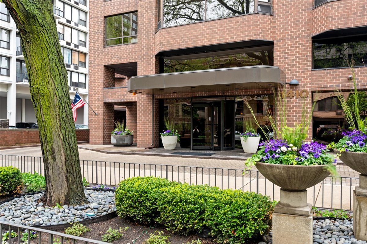 1410 N State Parkway Unit: 23B