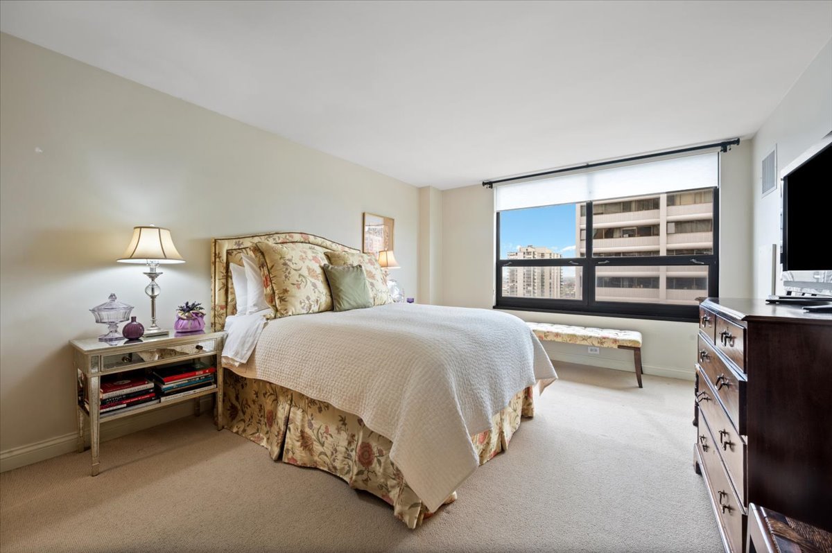 1410 N State Parkway Unit: 23B