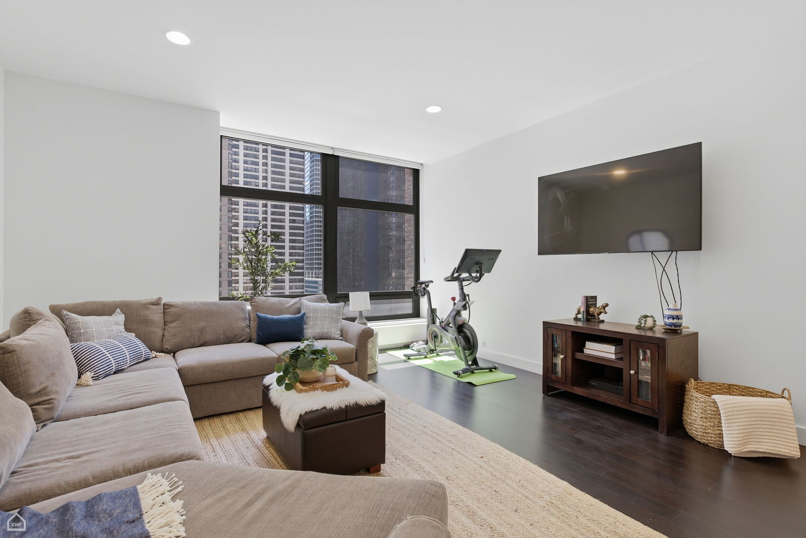 680 N Lake Shore Drive Unit: 1117