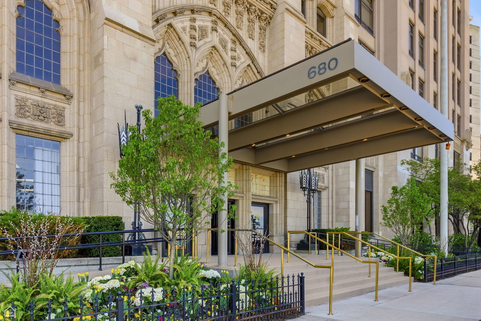 680 N Lake Shore Drive Unit: 1117