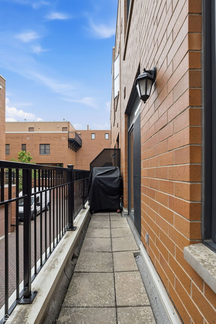 1145 W Monroe Street