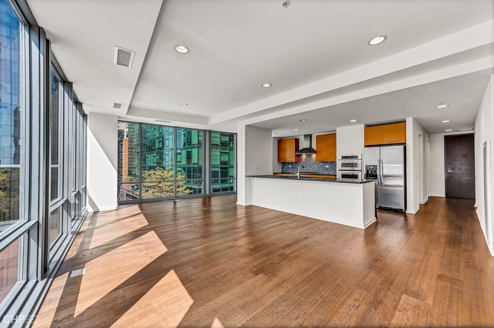 240 E Illinois Street Unit: 1001