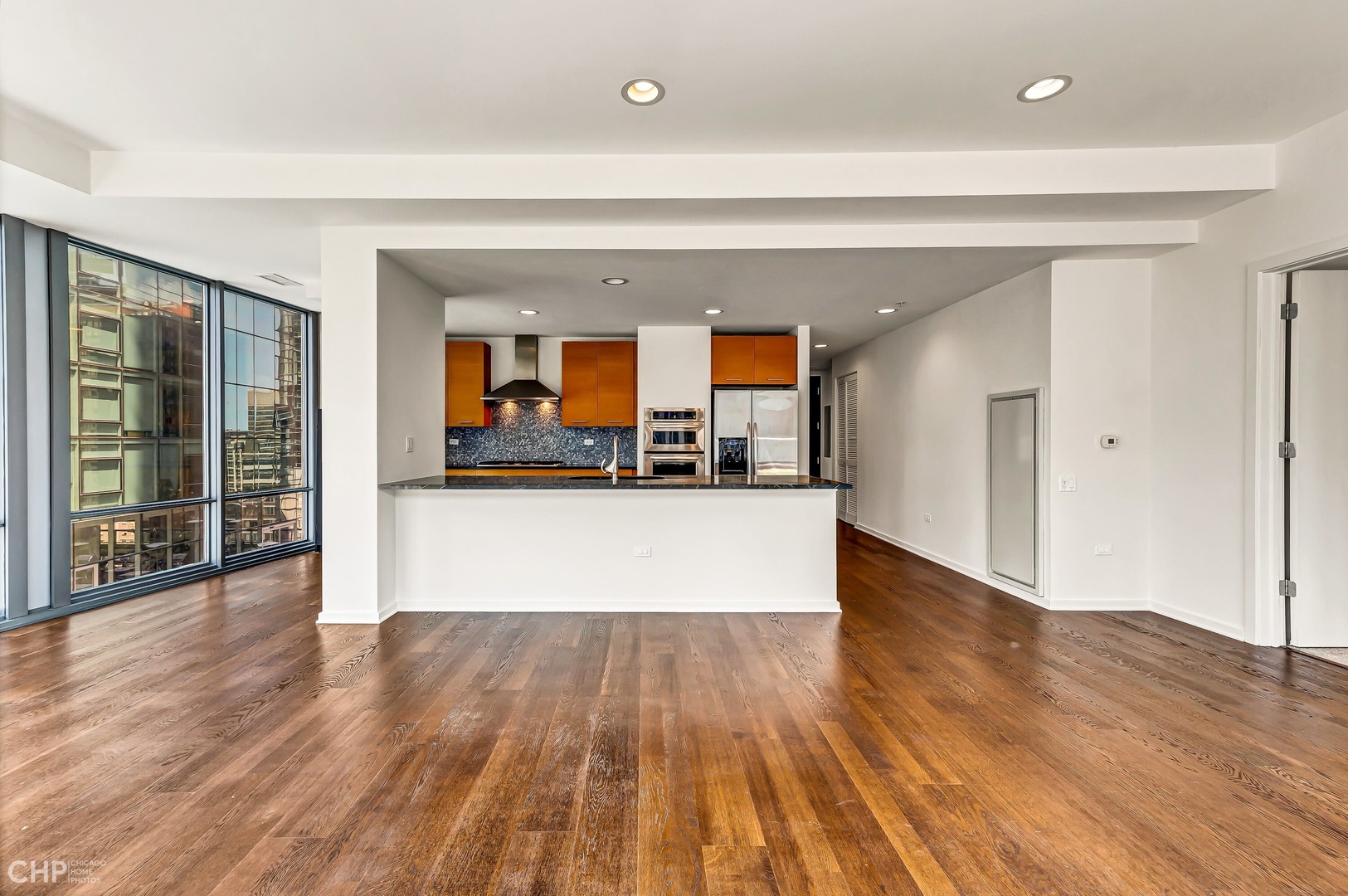 240 E Illinois Street Unit: 1001