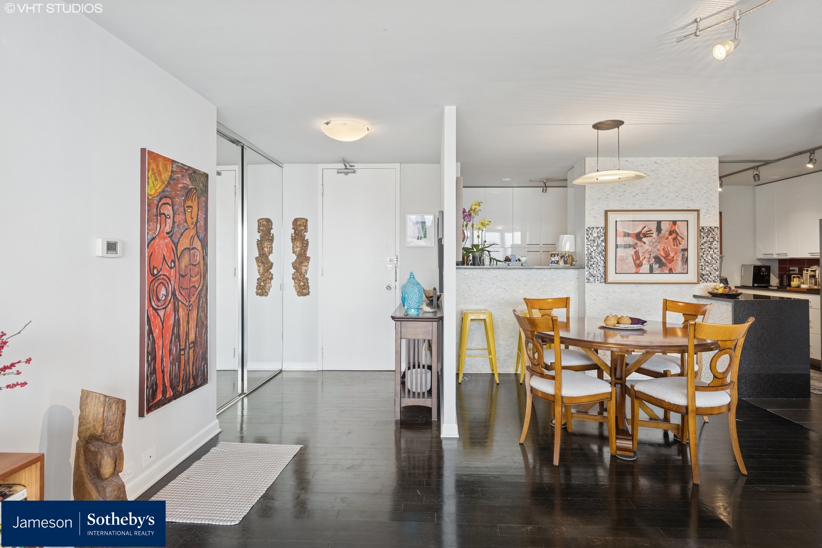 330 W Diversey Parkway Unit: 1907-09
