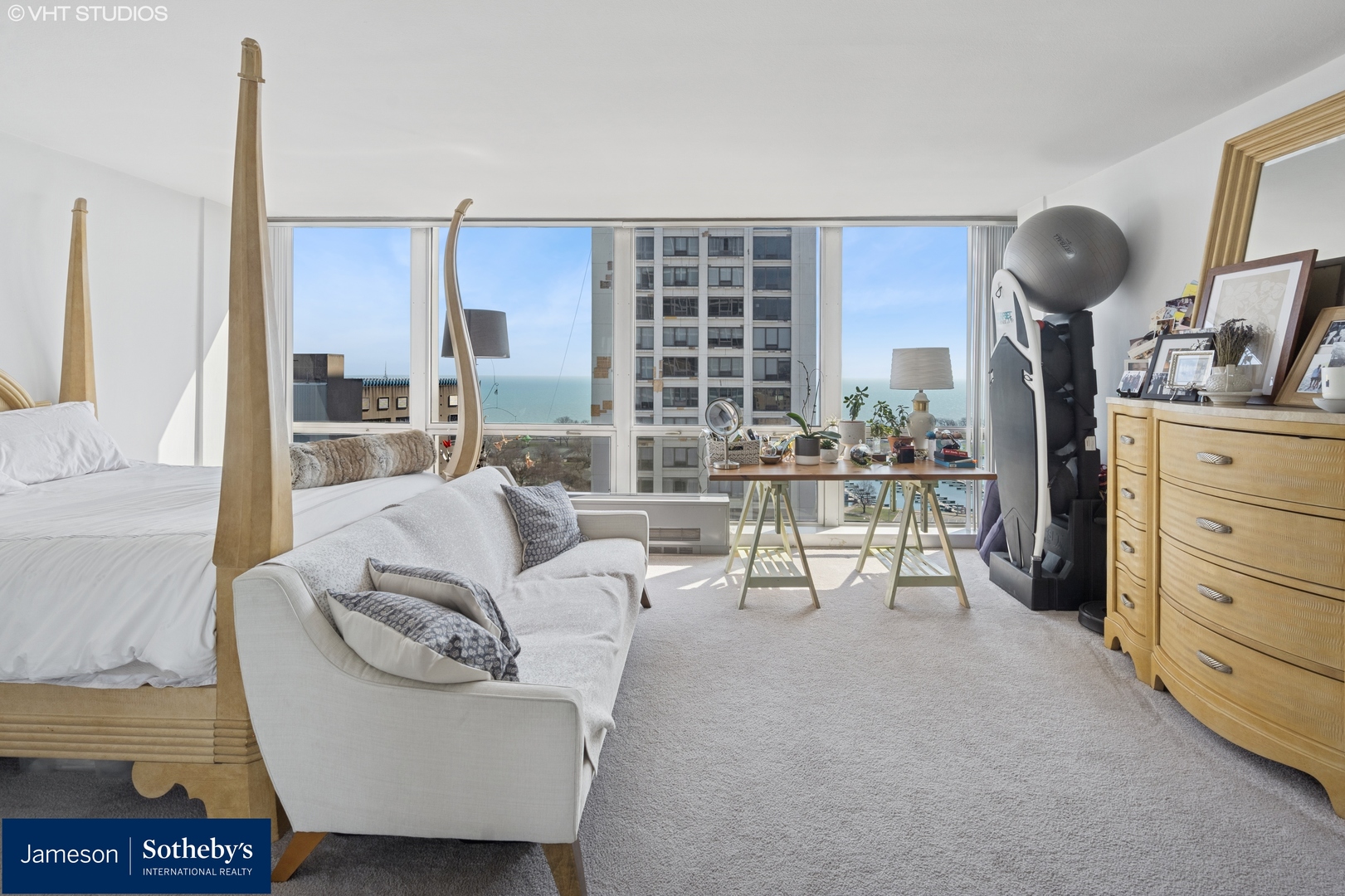 330 W Diversey Parkway Unit: 1907-09