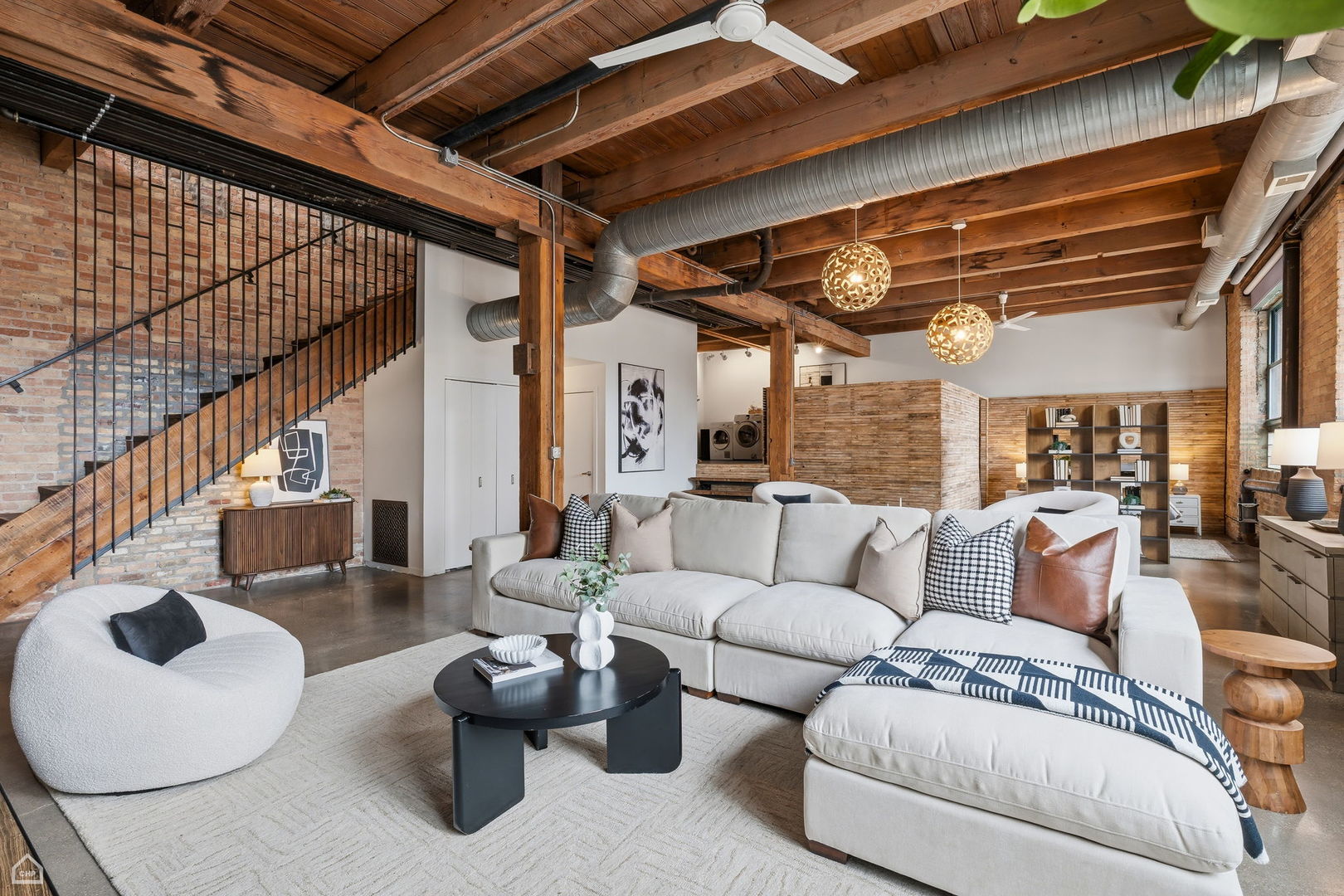 835 N Wood Street Unit: 103-203