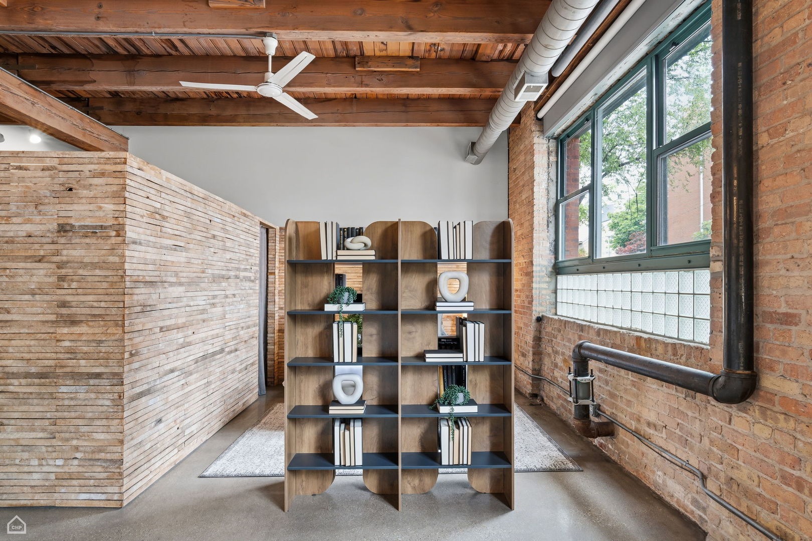 835 N Wood Street Unit: 103-203