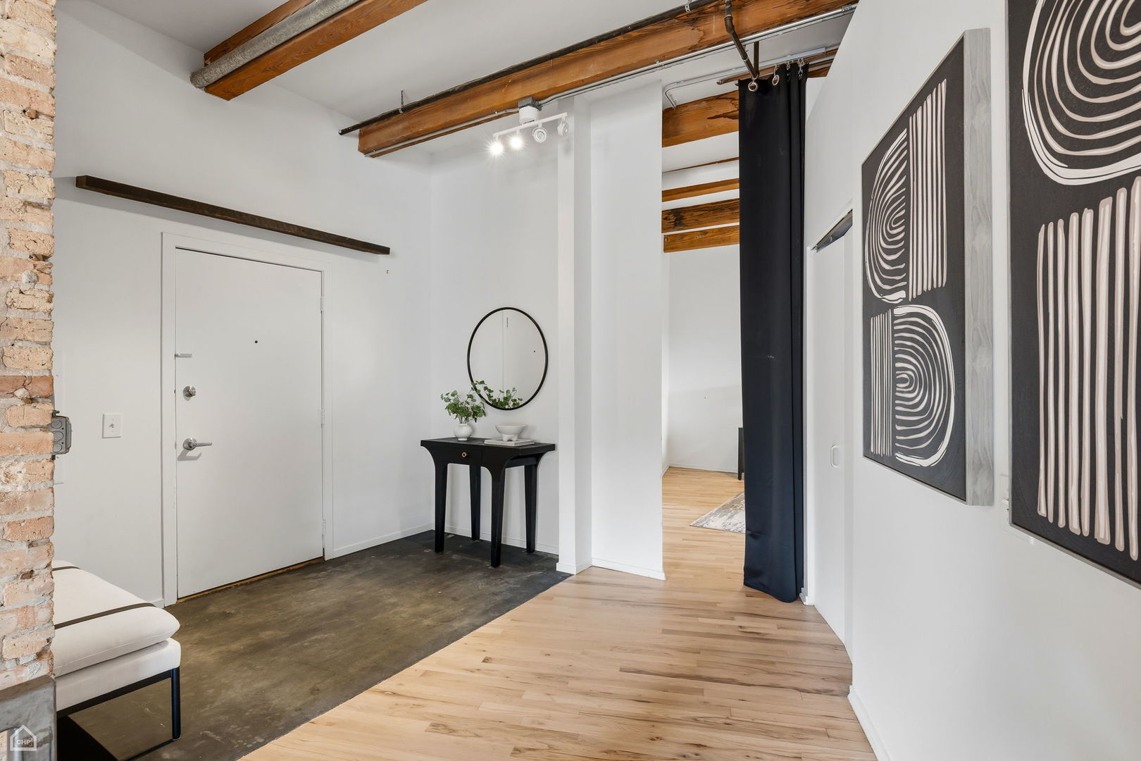 835 N Wood Street Unit: 103-203