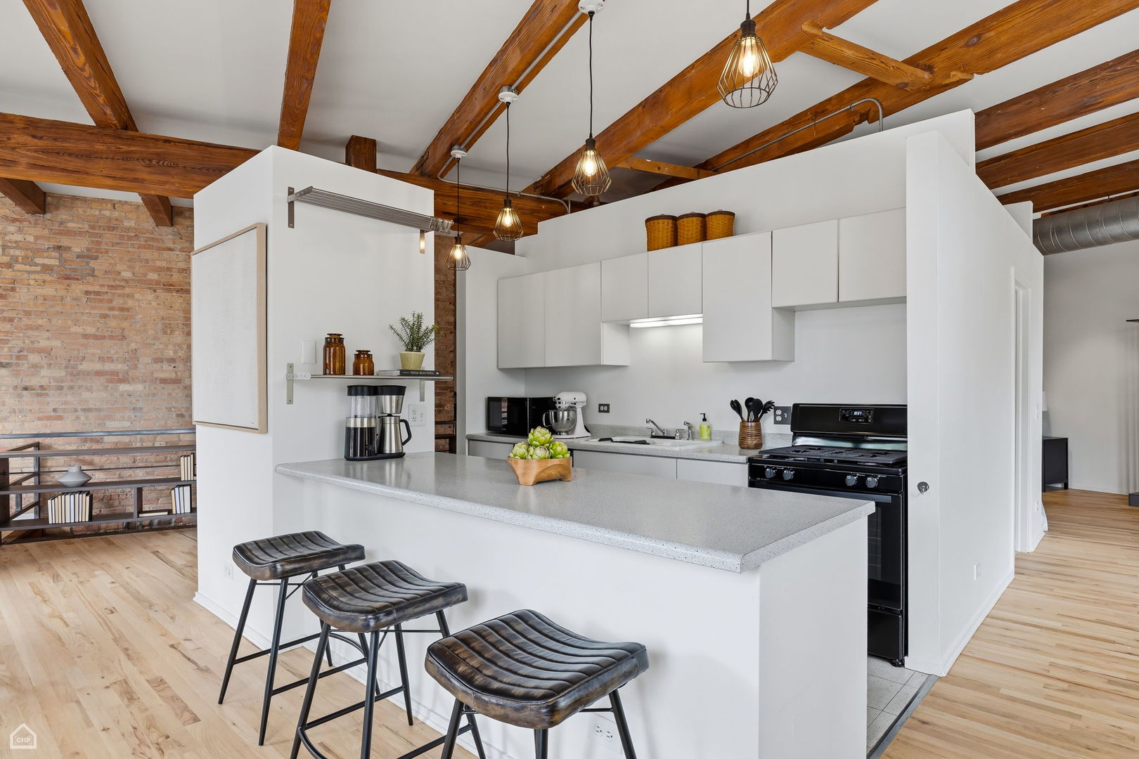 835 N Wood Street Unit: 103-203