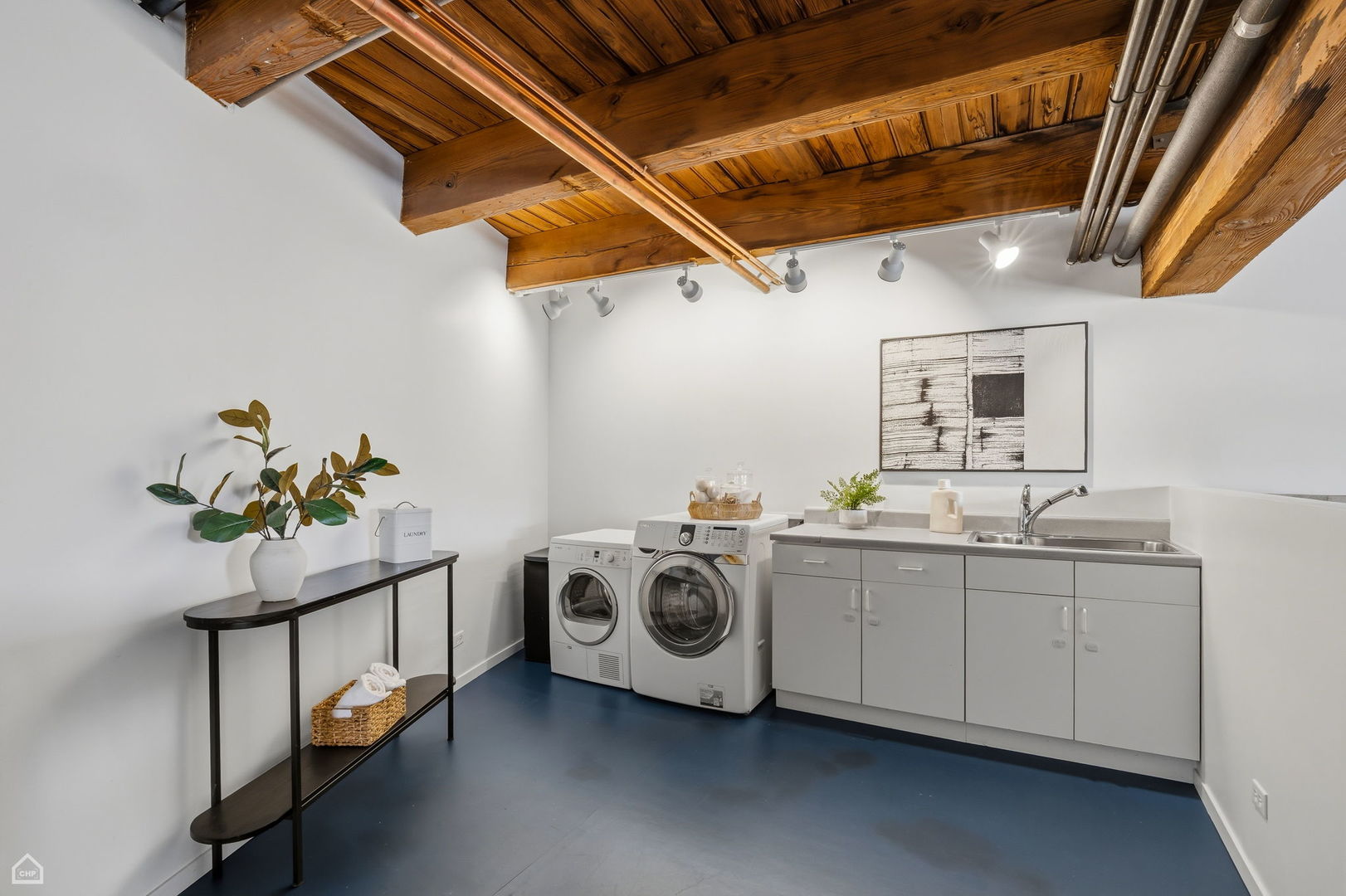 835 N Wood Street Unit: 103-203