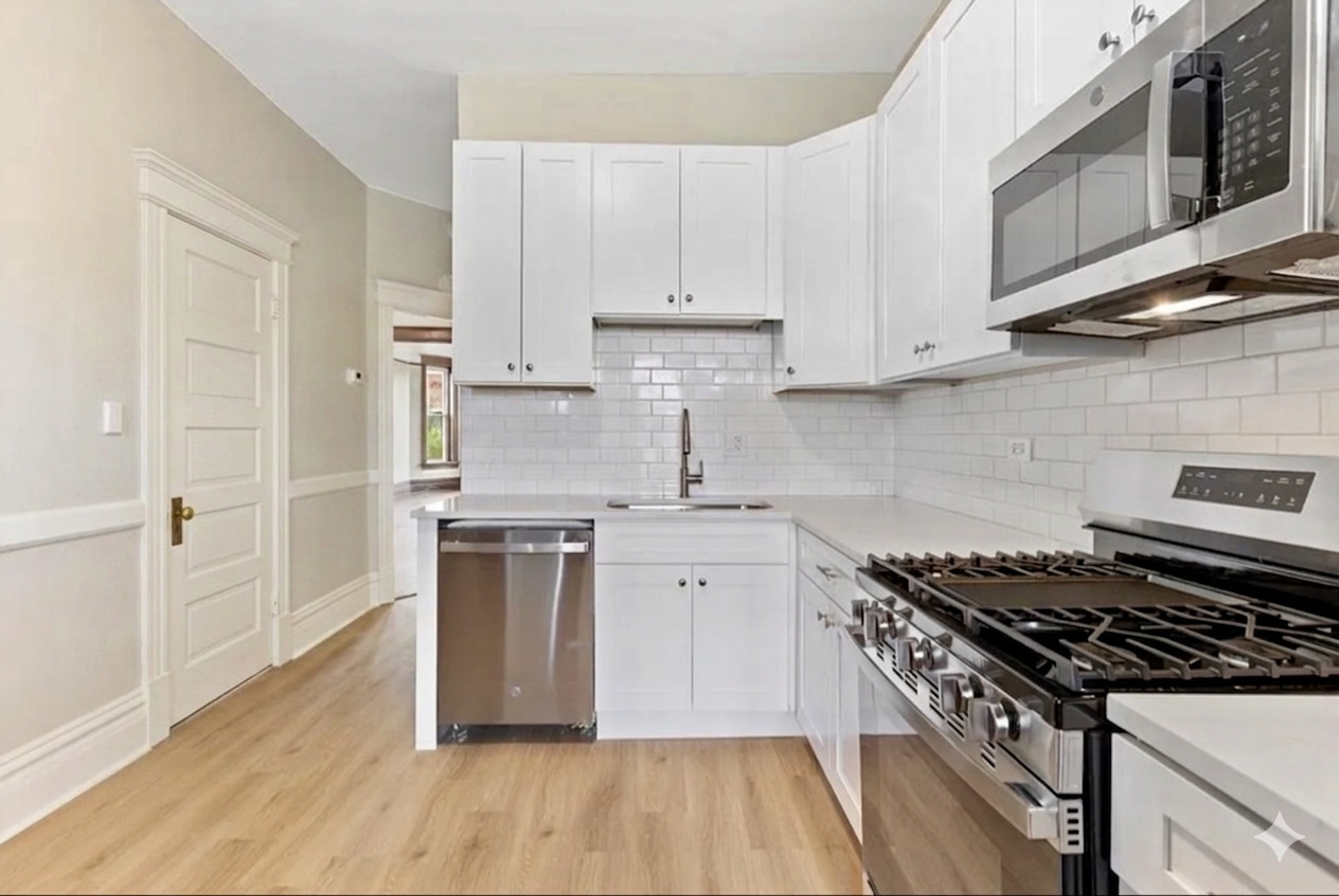 3751 N Clifton Avenue Unit: 2