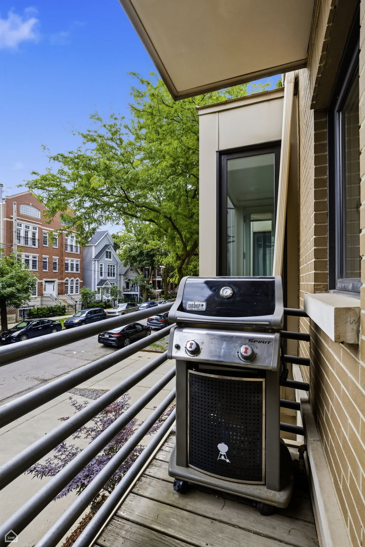 2740 N Wayne Avenue Unit: C