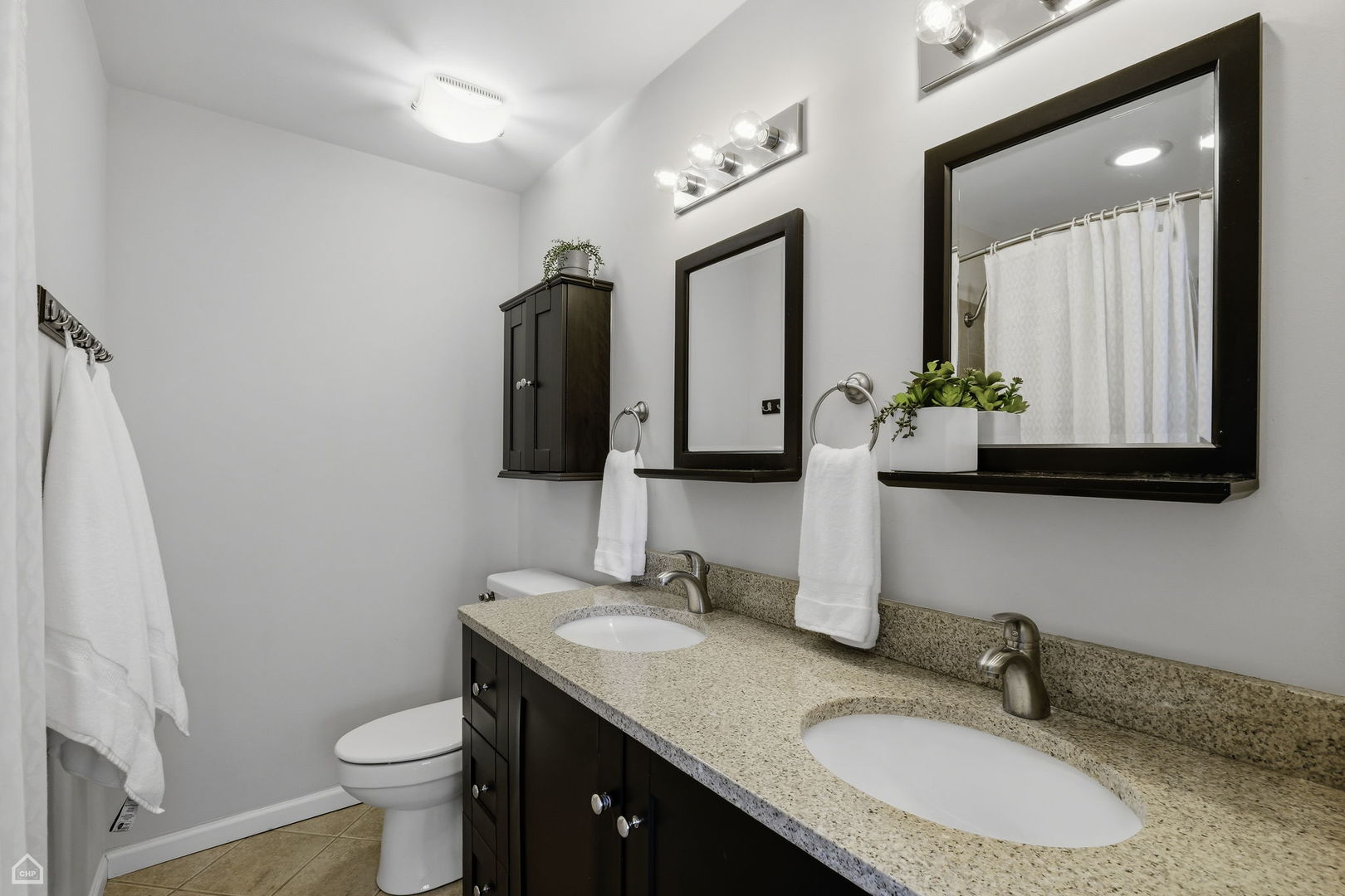 2740 N Wayne Avenue Unit: C