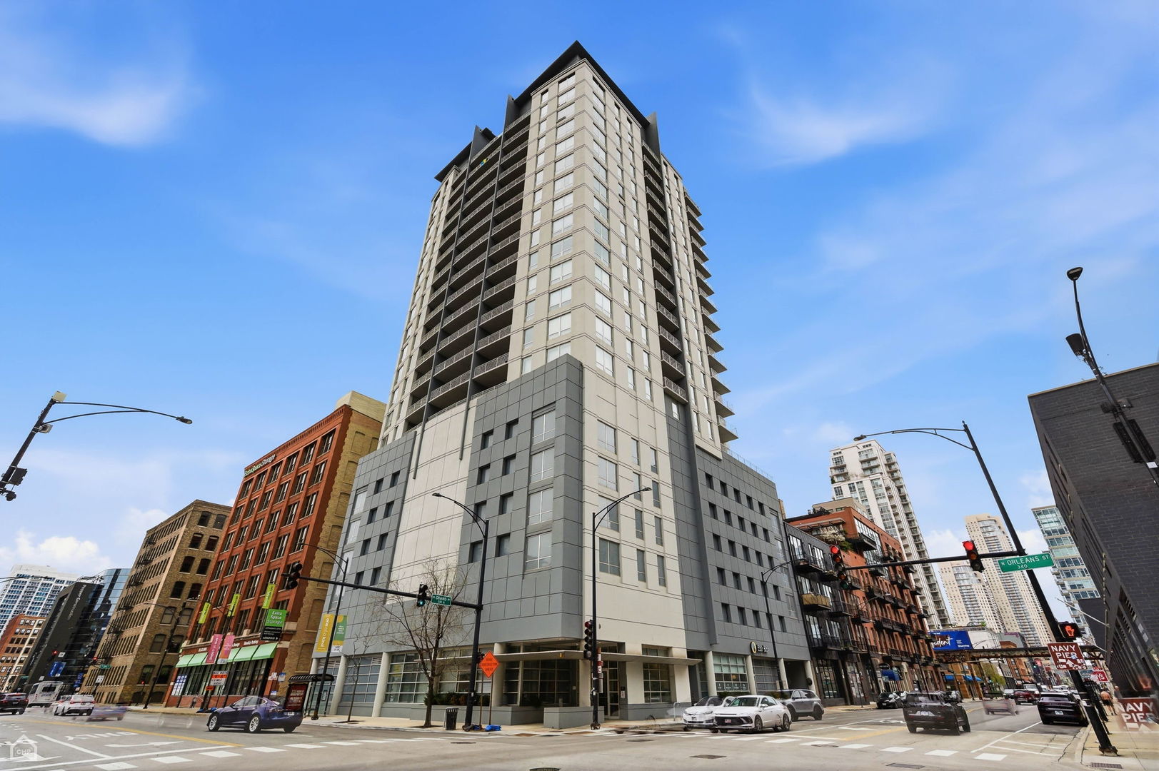 330 W Grand Avenue Unit: 1902