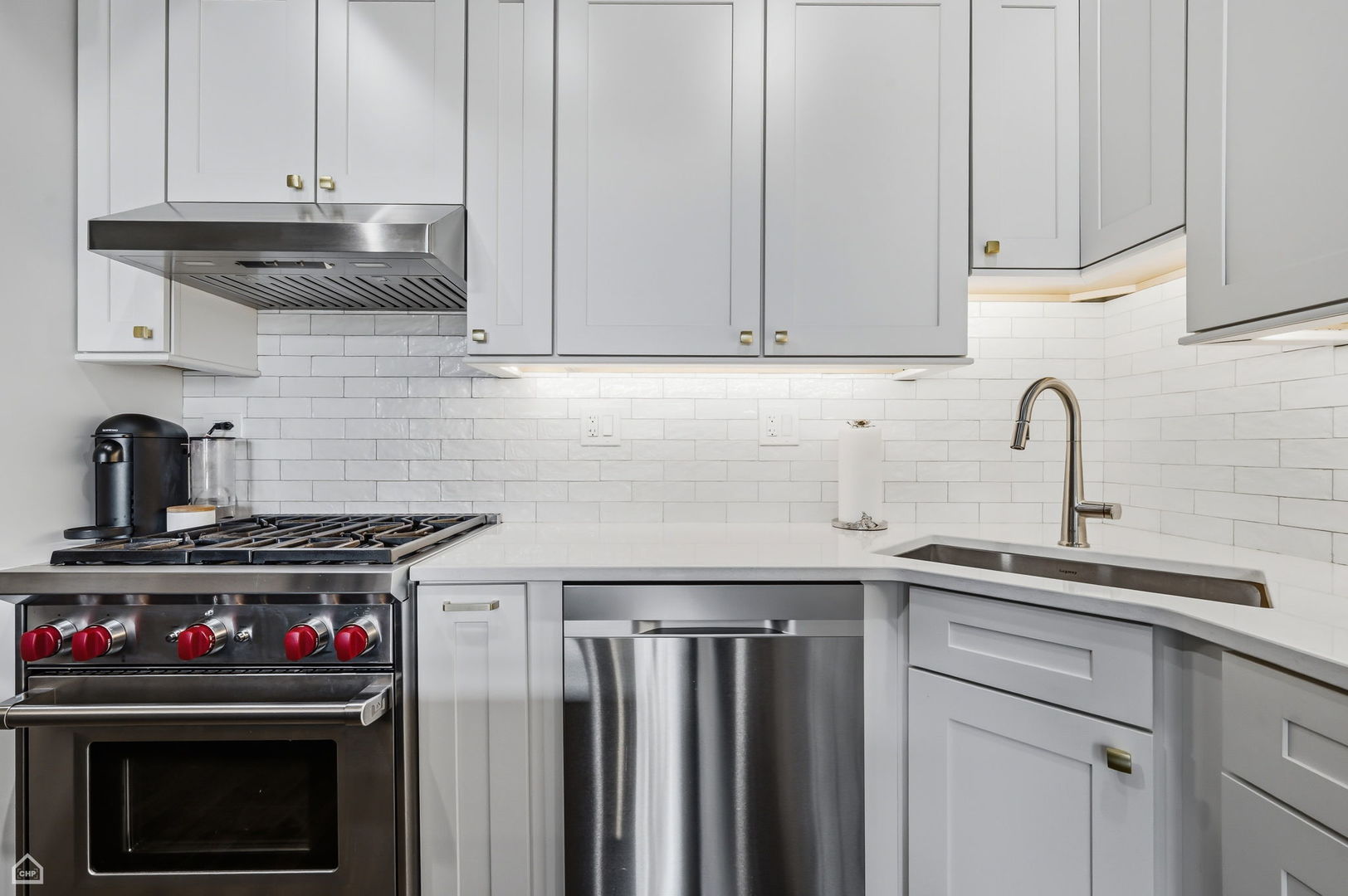 360 W Illinois Street Unit: 5C