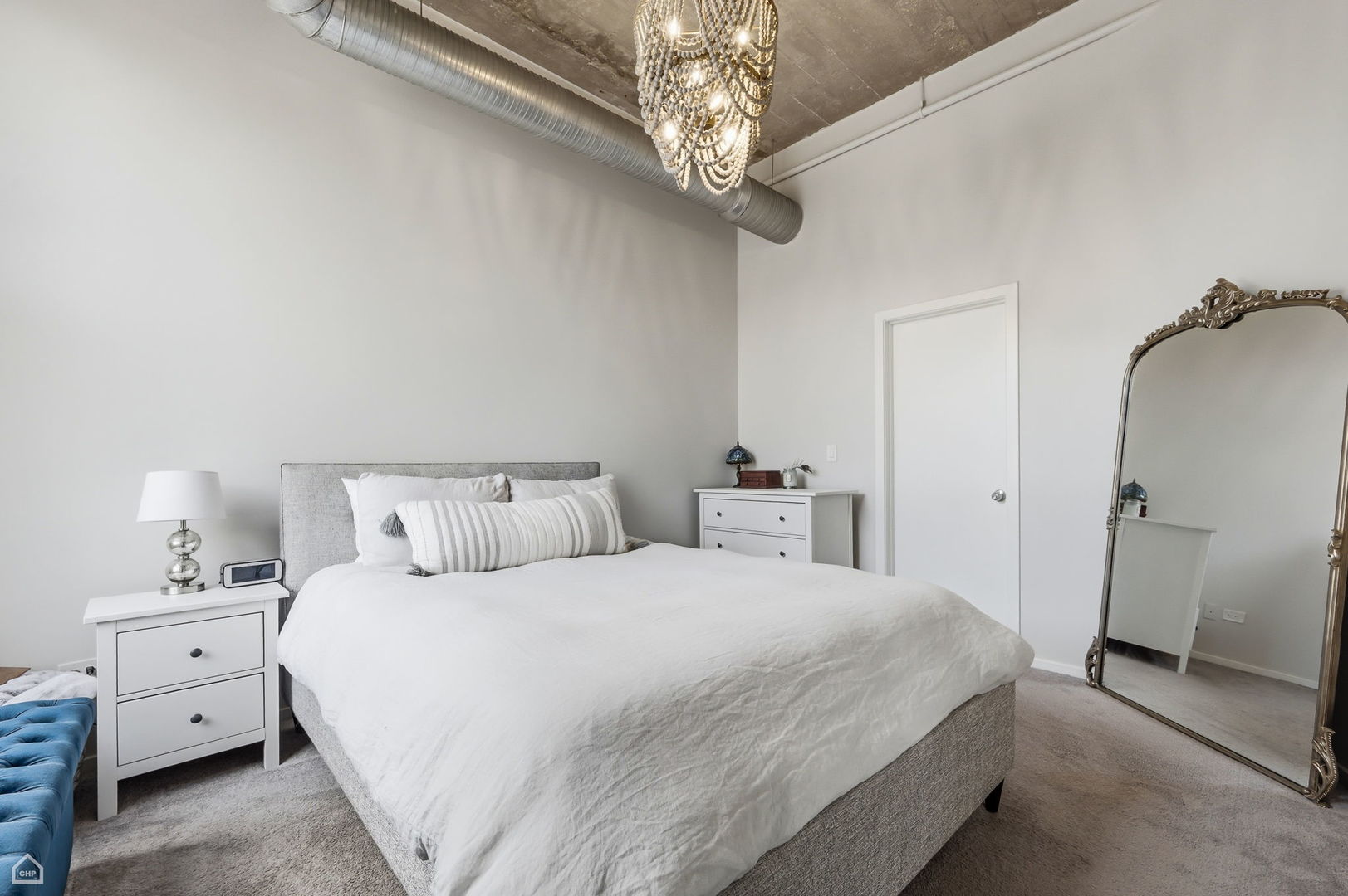 360 W Illinois Street Unit: 5C