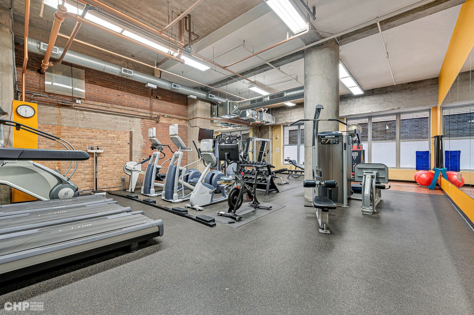 360 W Illinois Street Unit: 5C