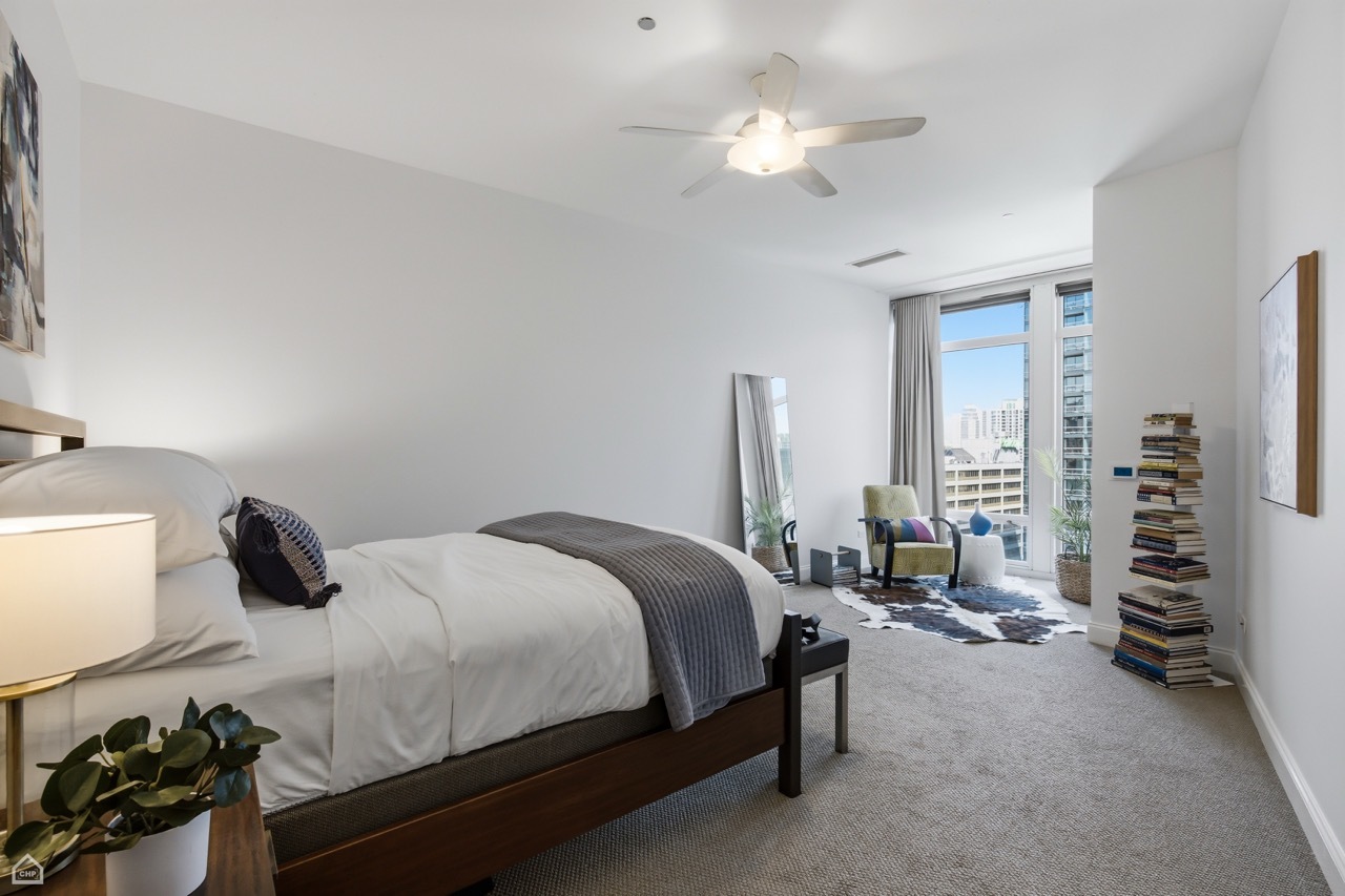 333 N Canal Street Unit: 3003
