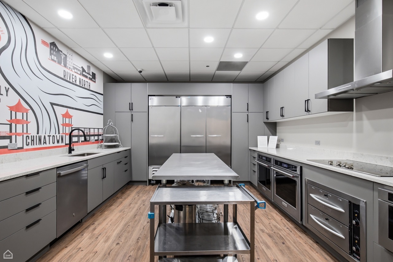 333 N Canal Street Unit: 3003